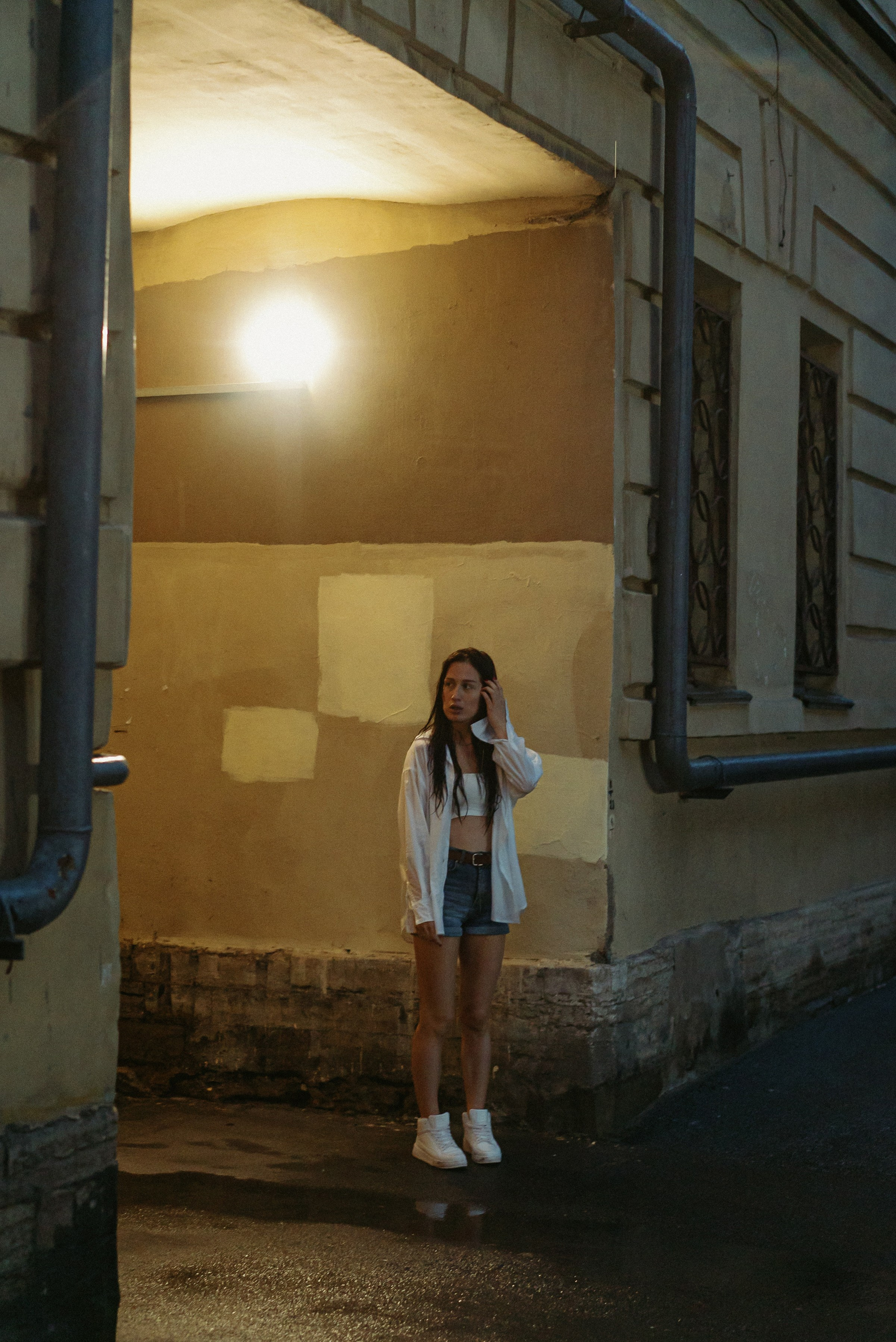 Walking in the rain. Videographer and photographer in New York // MAKAROV.VIDEO