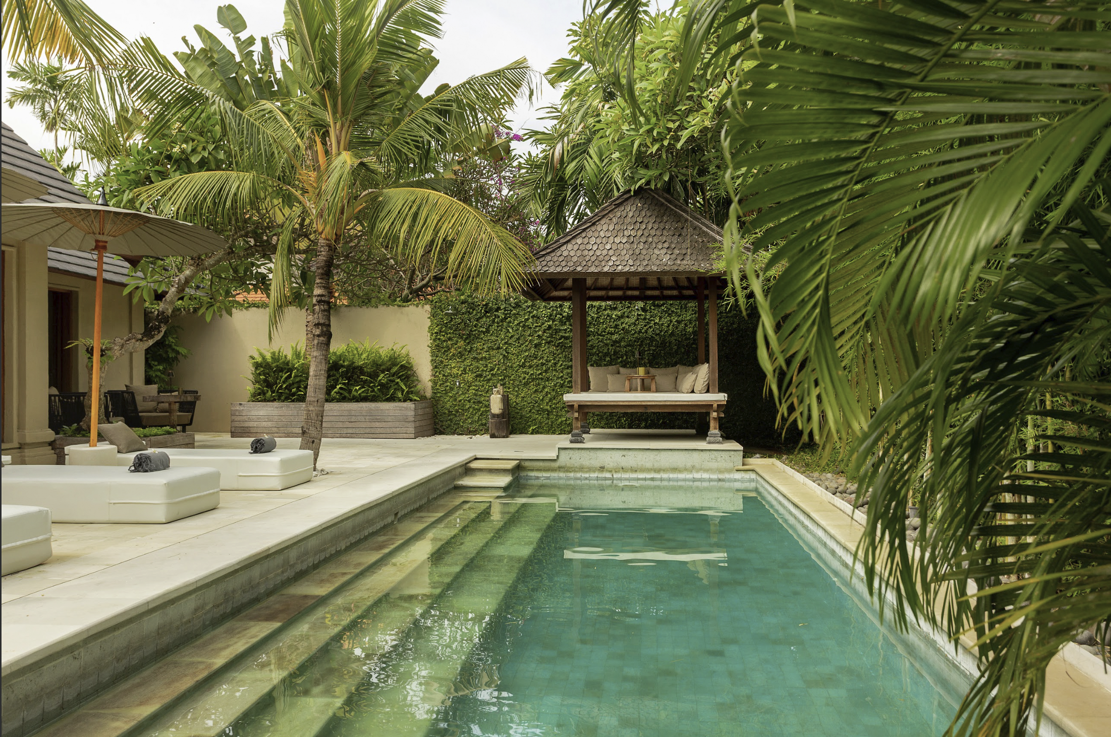 Интерьерная съёмка для отелей и ресторанов. Индивидуальный и парный фотограф на Бали — Bali Dream Photo