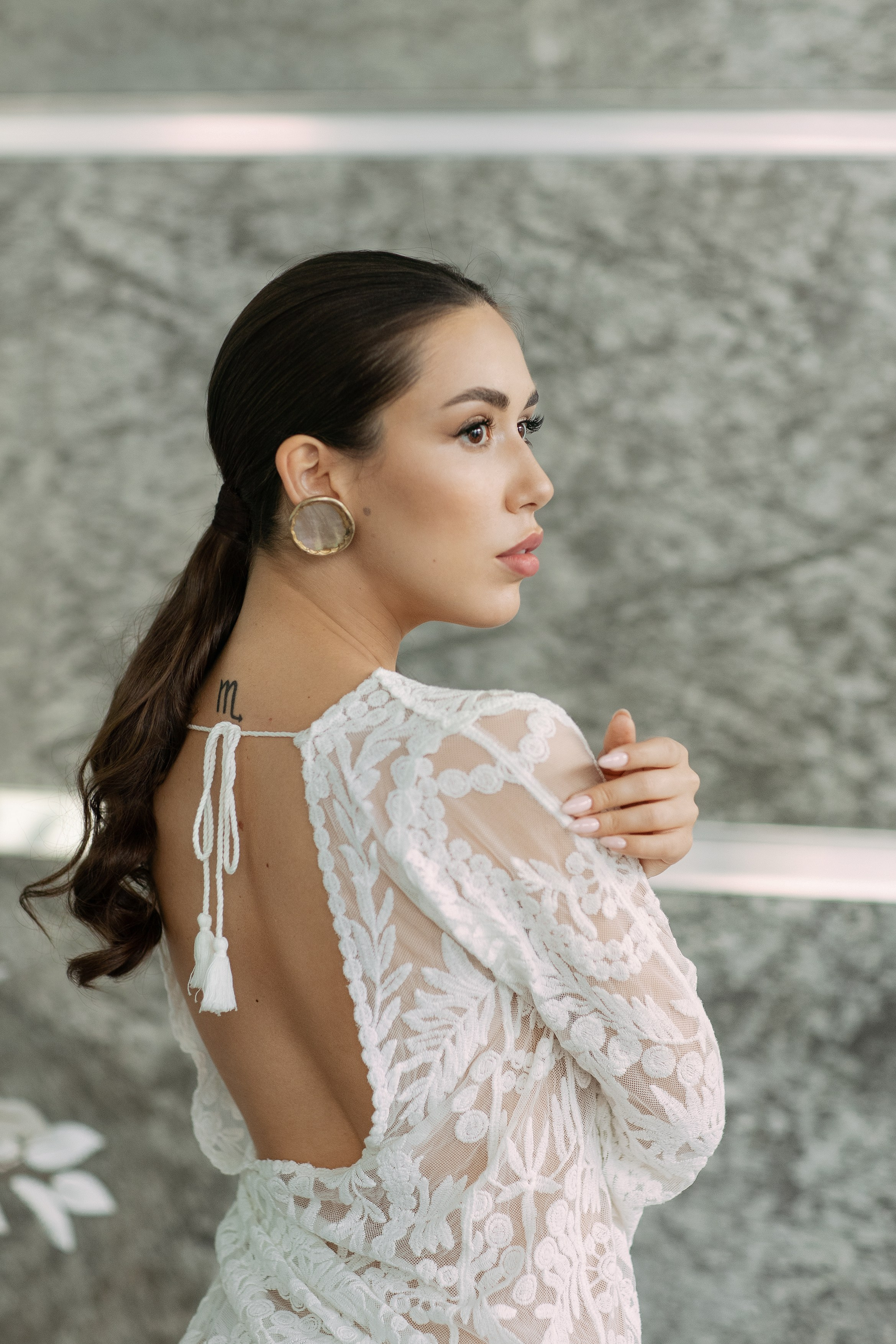 כלה אנסטסיה. Home