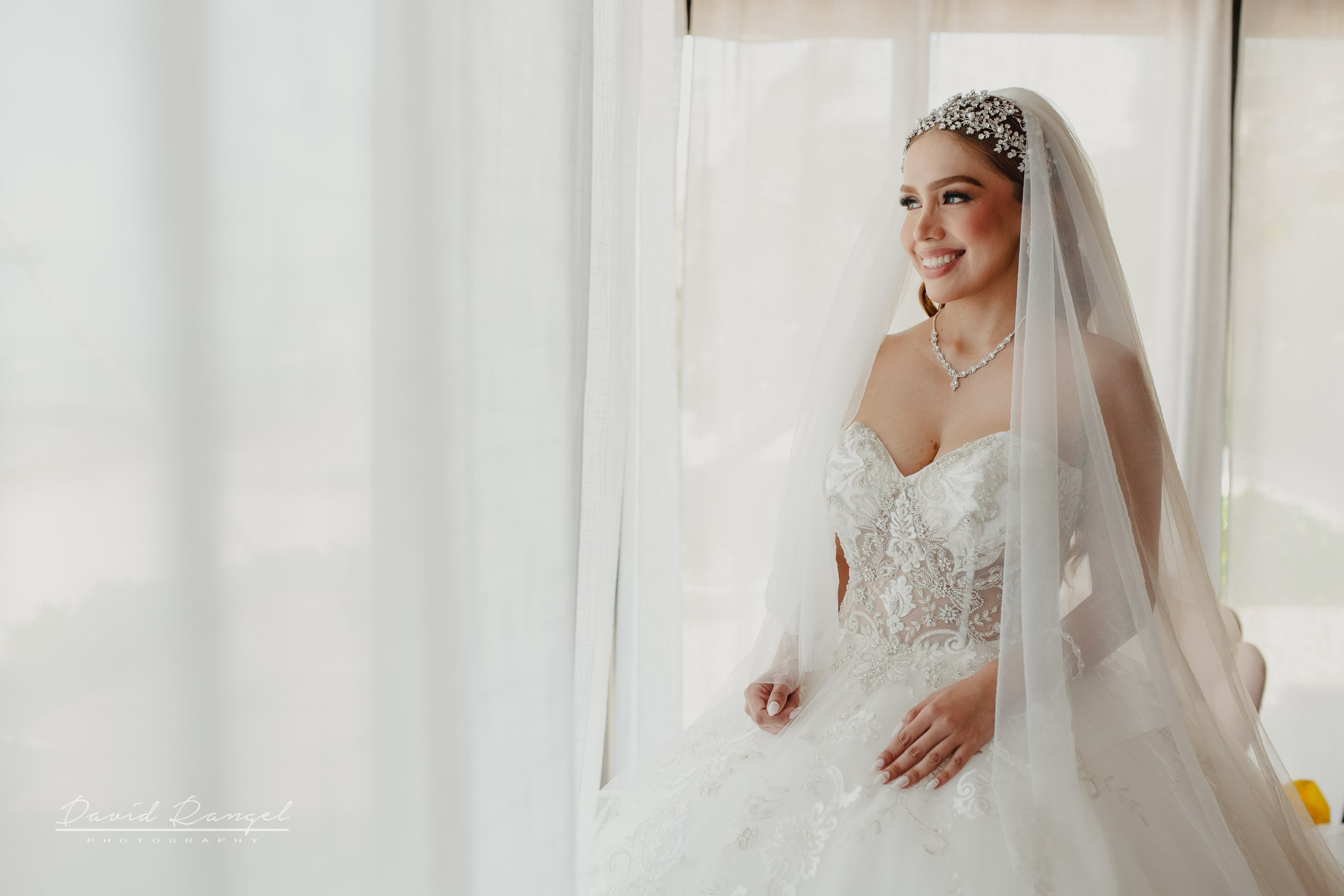 Classic Weddings. Destination wedding photographer based in Cancun and Riviera Maya with service worldwide