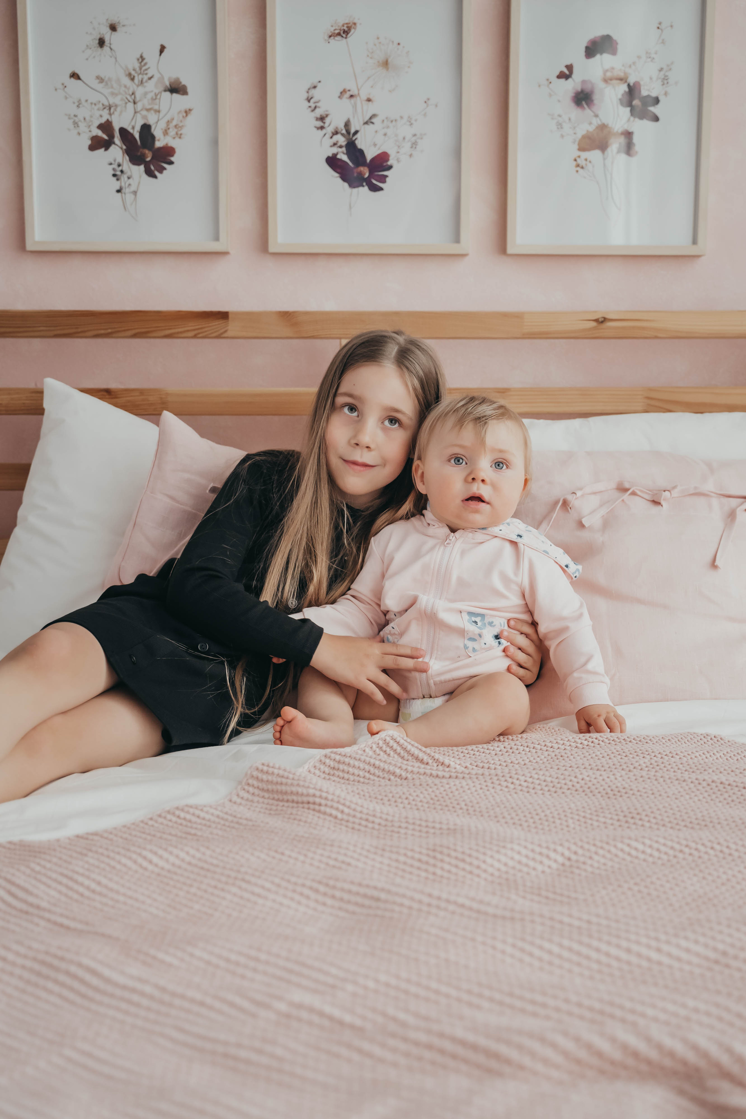 Мия и Нелли. Главная