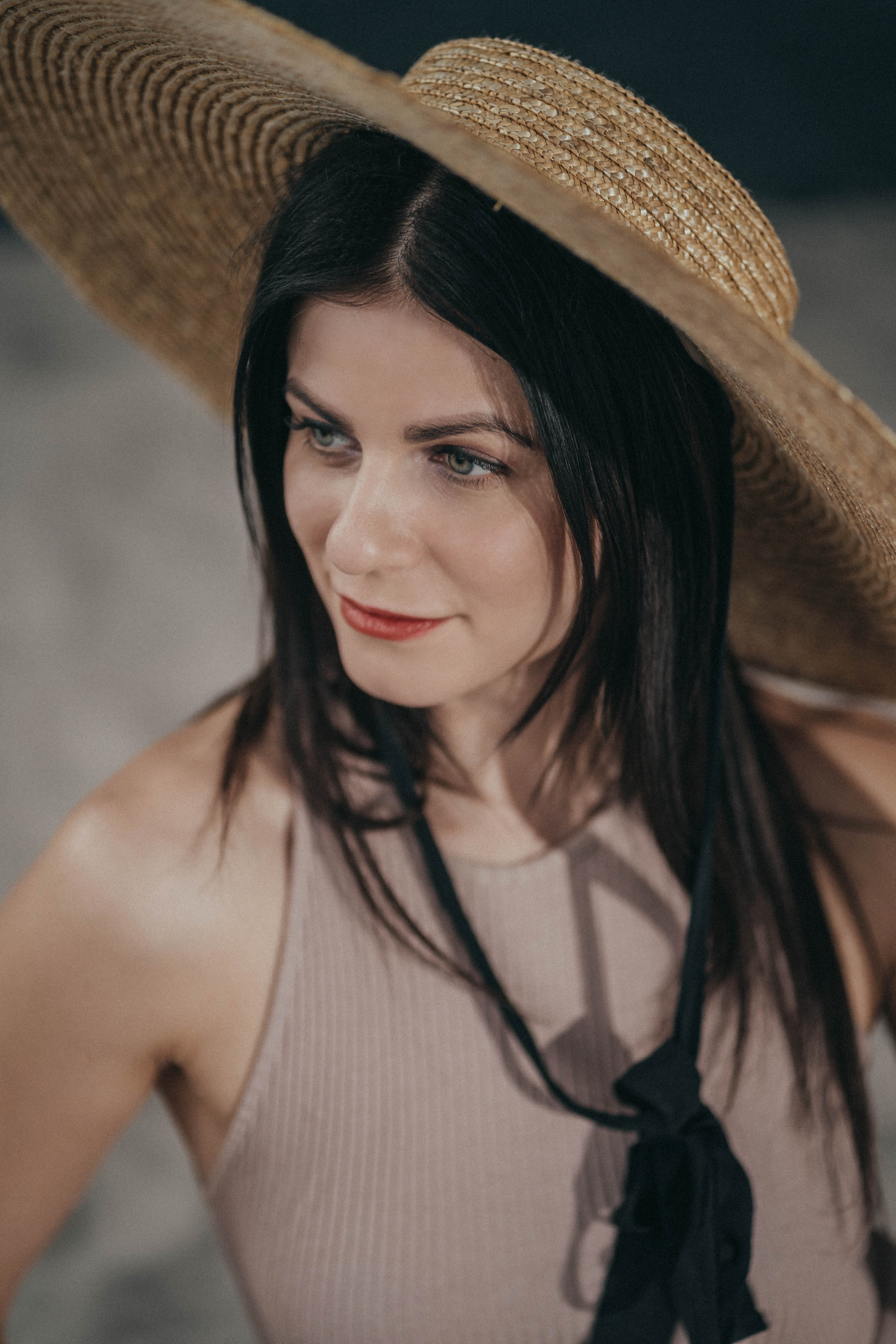 Агата. Главная