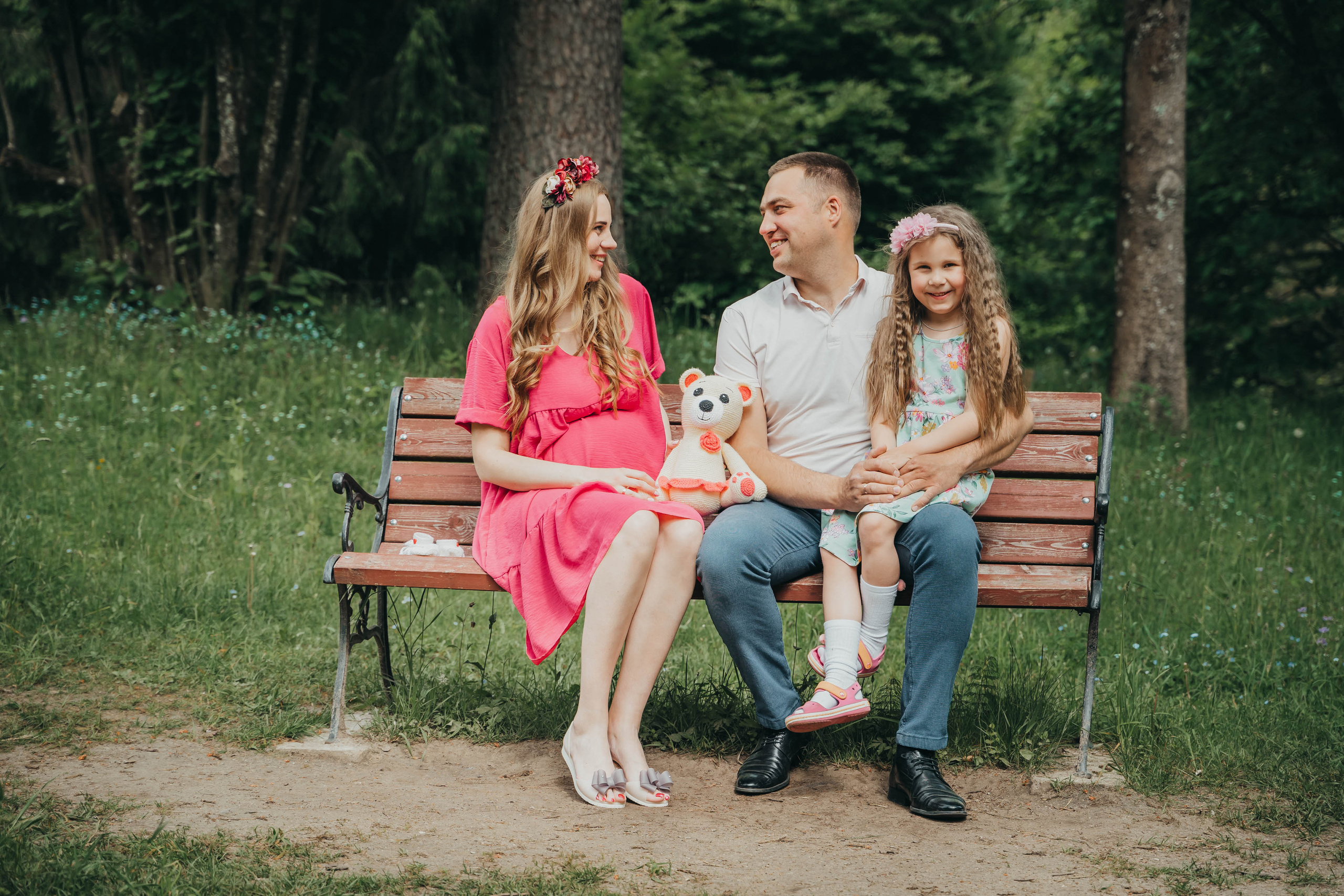 Александр, Нелли и Мишель. Главная