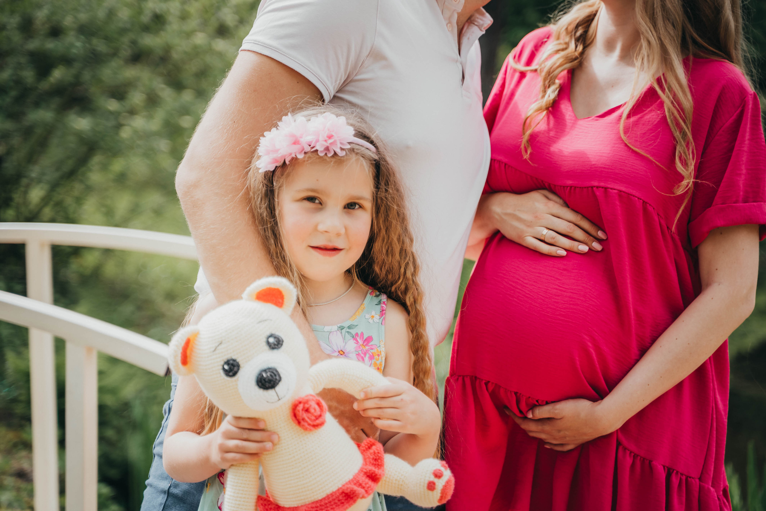 Александр, Нелли и Мишель. Главная