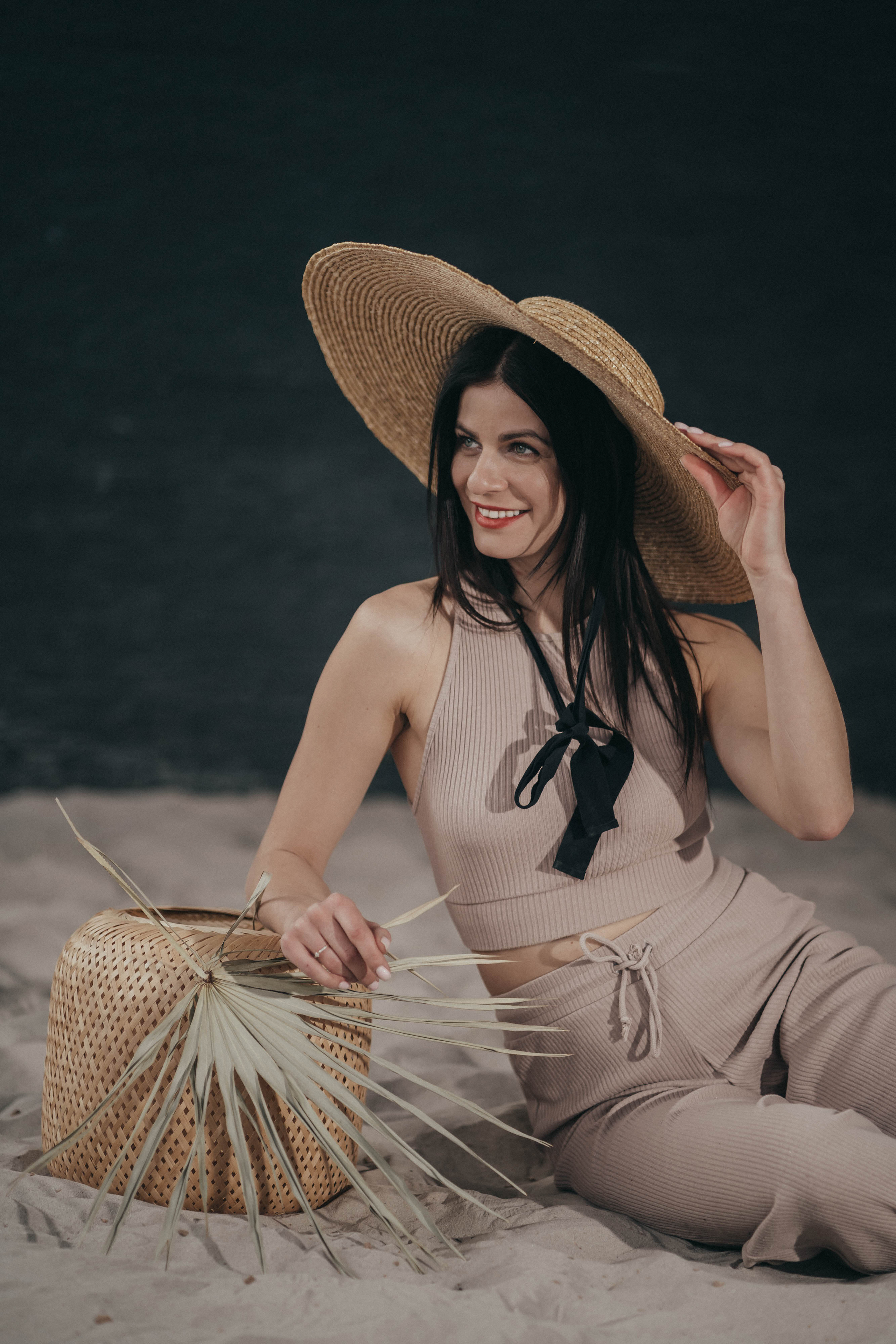 Агата. Главная