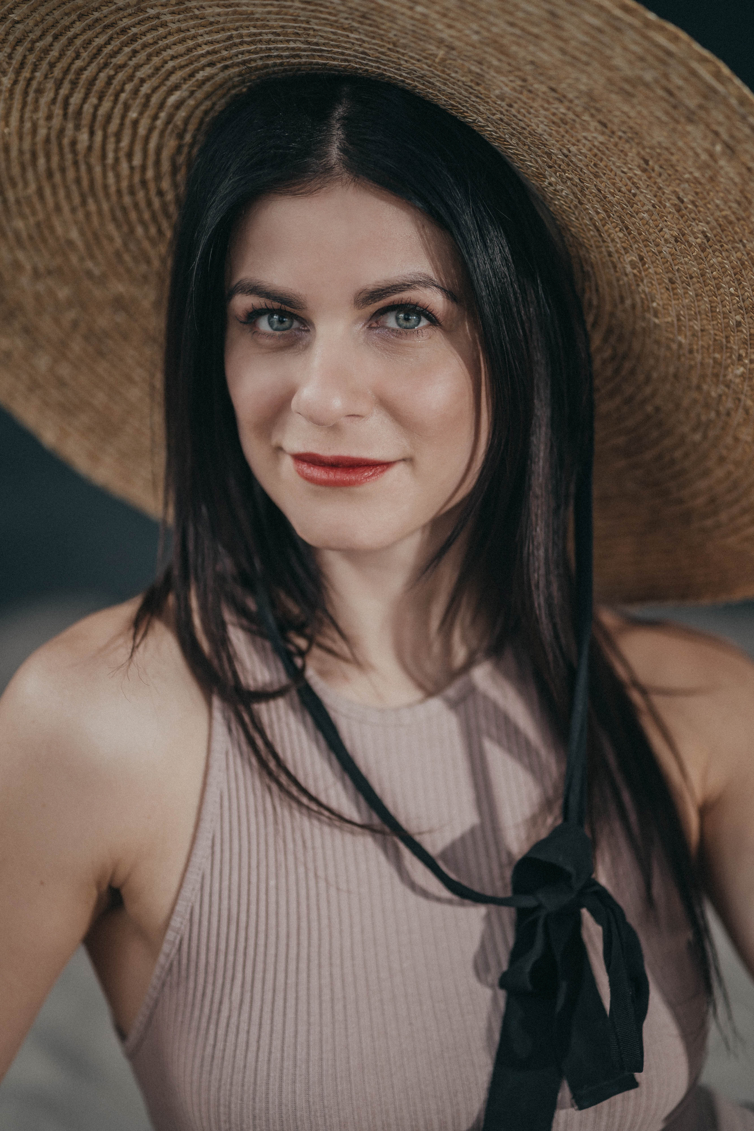 Агата. Главная