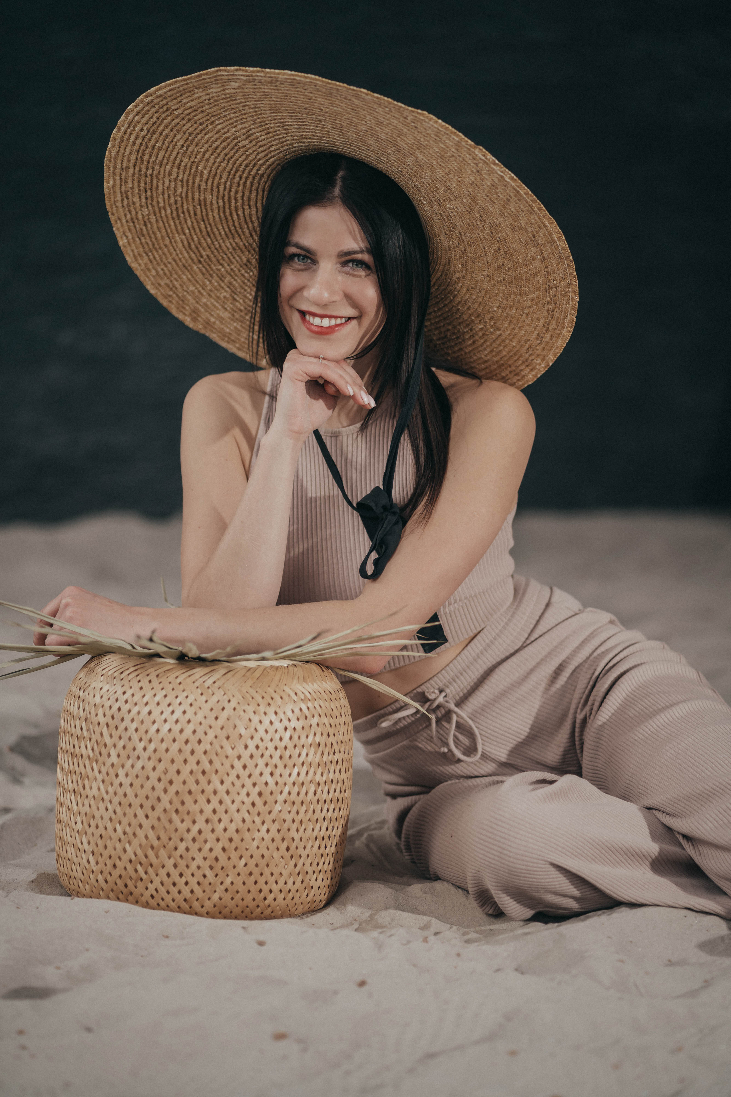 Агата. Главная