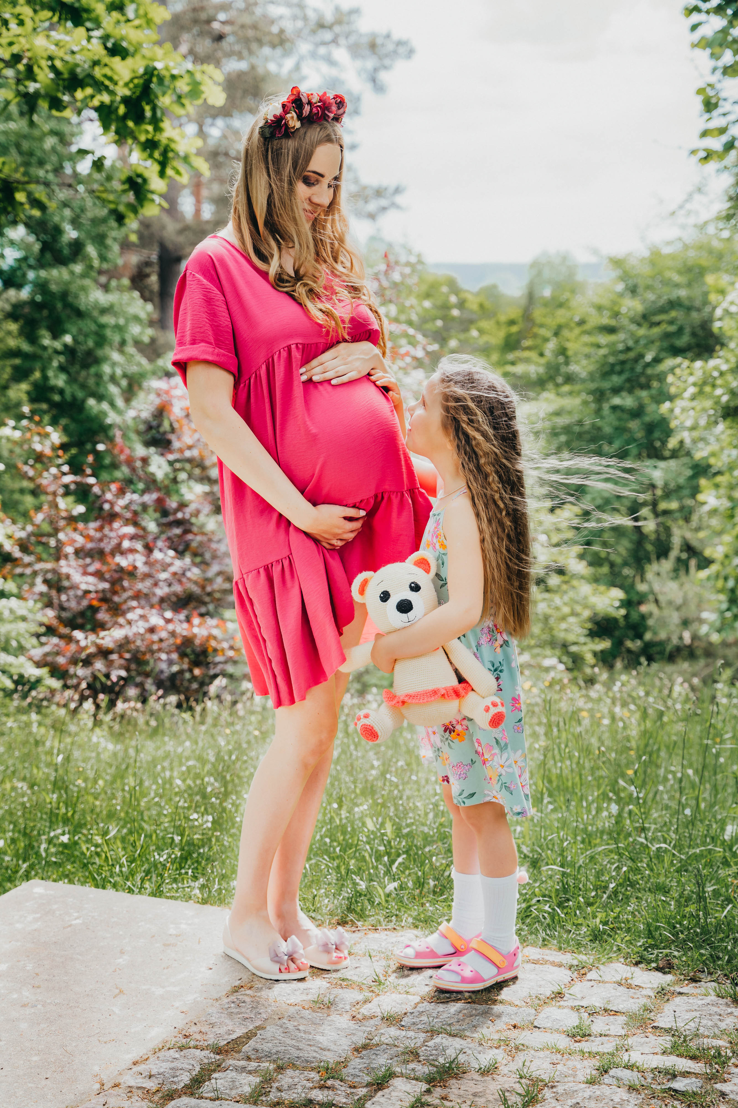 Александр, Нелли и Мишель. Главная