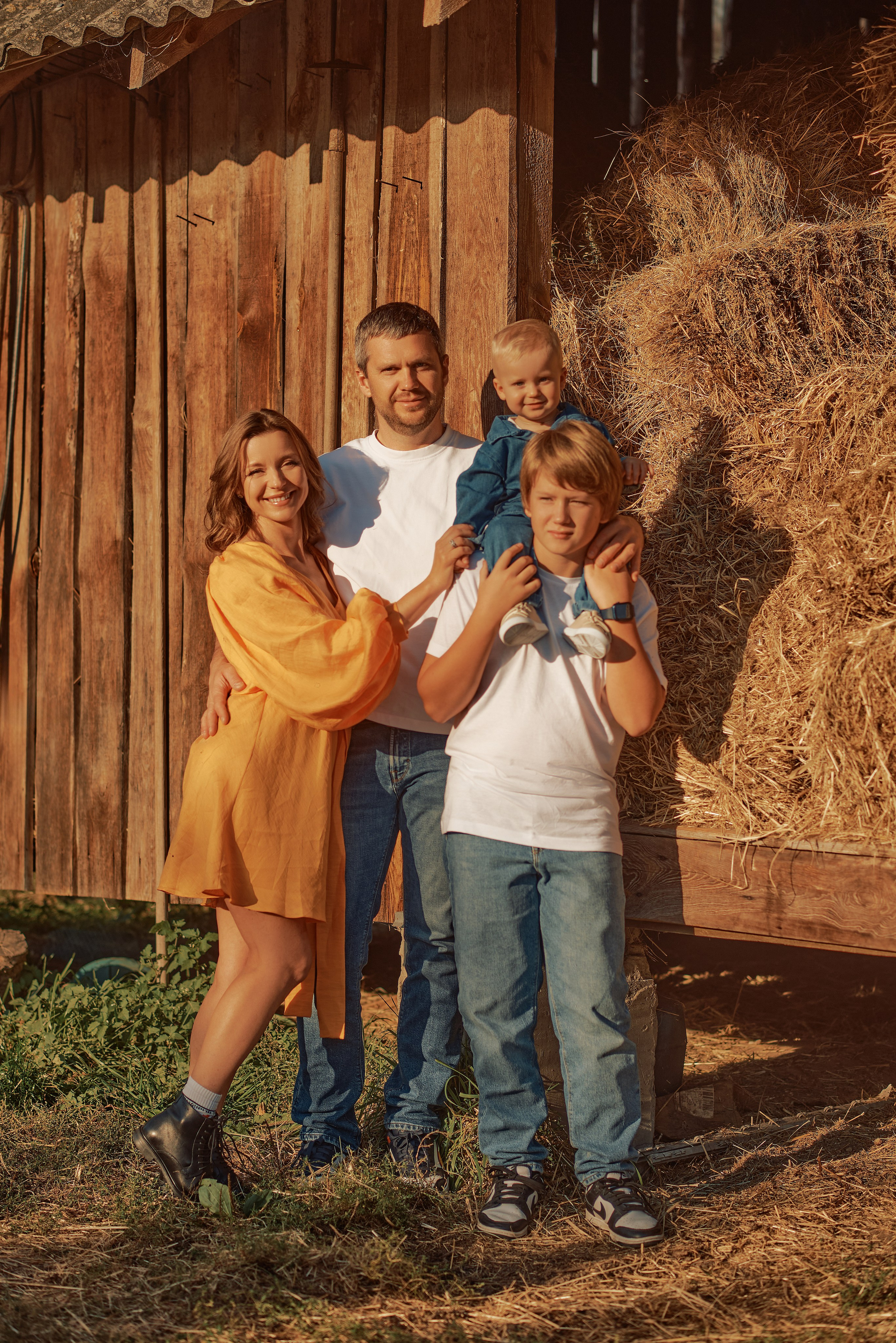 Sesja zdjęciowa na farmie z owcami | Fotograf Warszawa. Portrait & Fashion Photographer | Сannes, Paris, Monaco, Dubai, Kyiv — - Alisa Postnykova