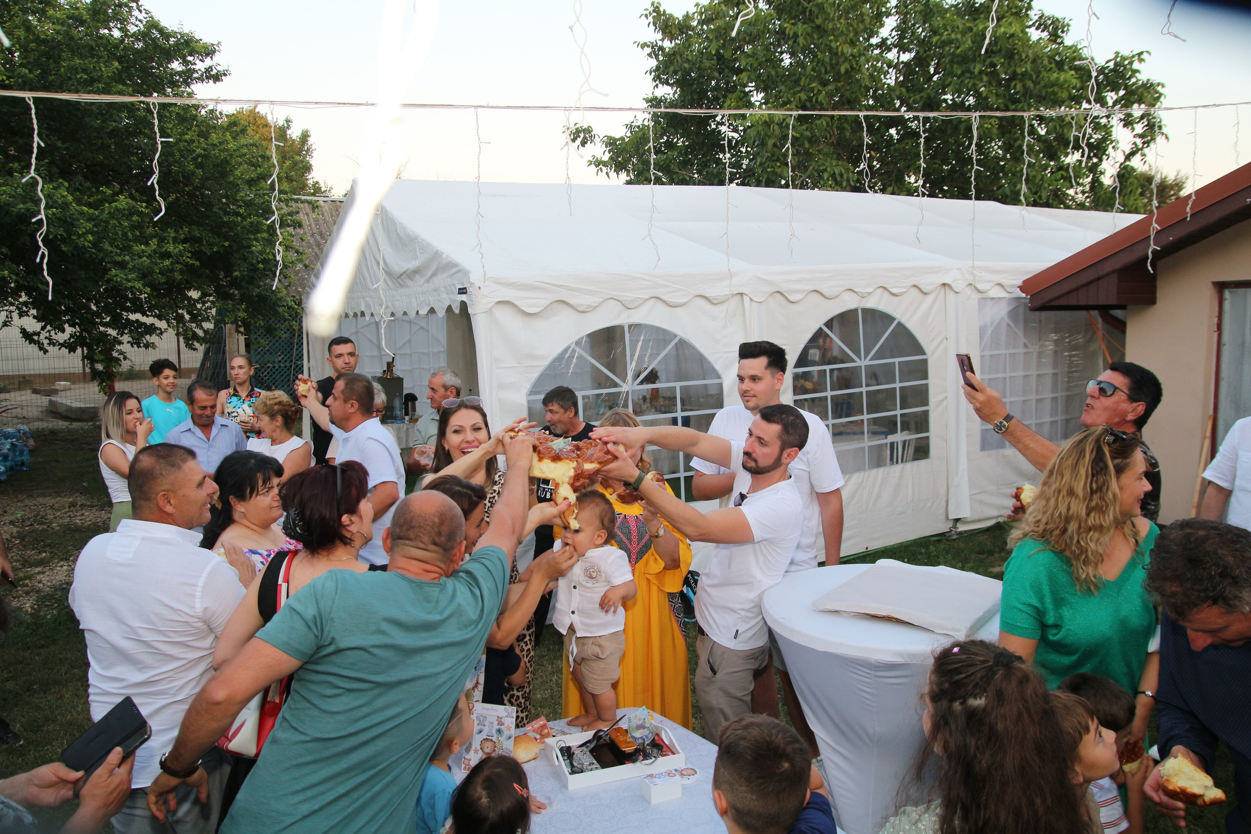 BYZO MEDIA. PETRU BYZO - family and children photographer in ROMANIA