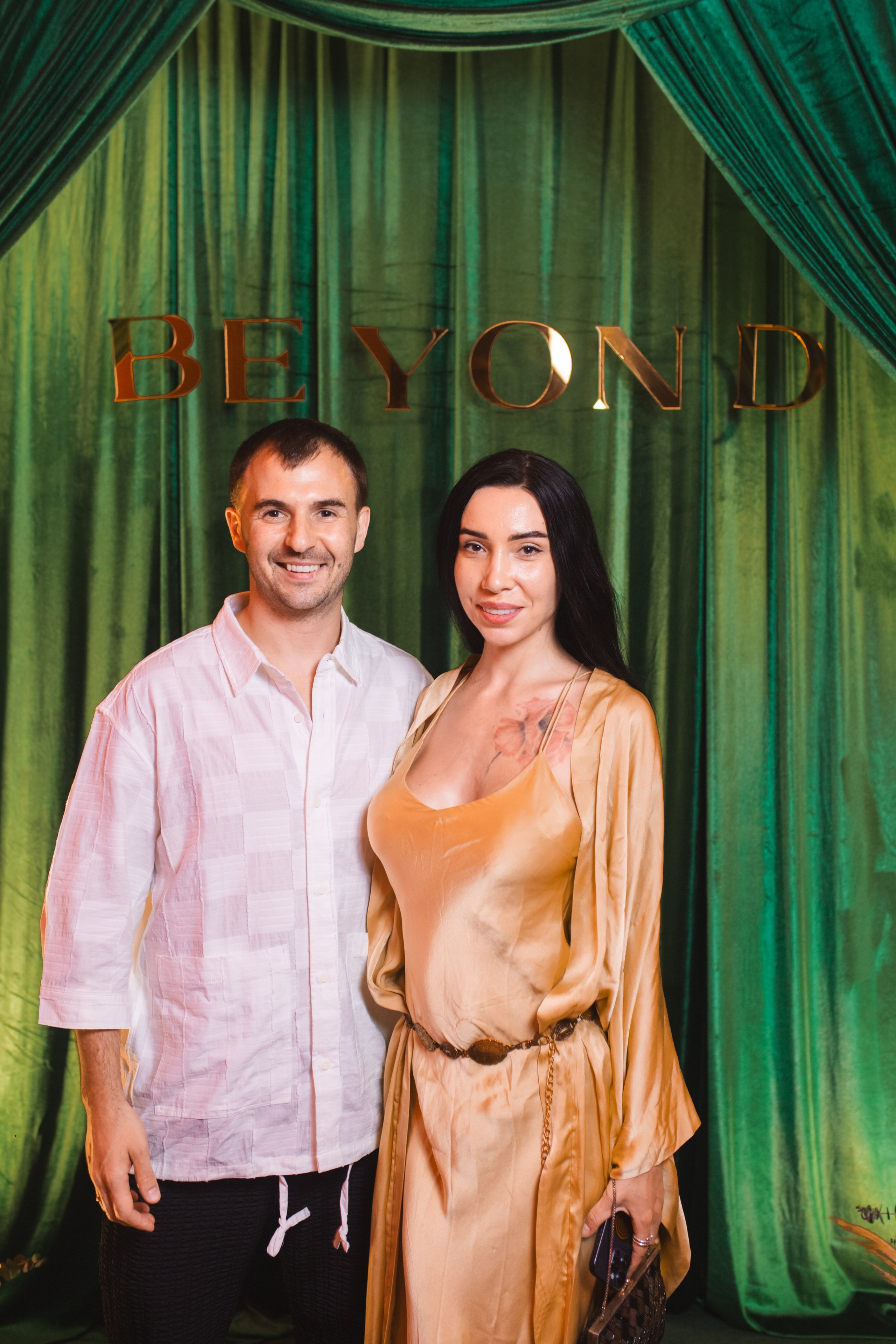 Презентация консъерж сервис Beyond. Individual and couple Photographer in Bali — Bali Dream Photo