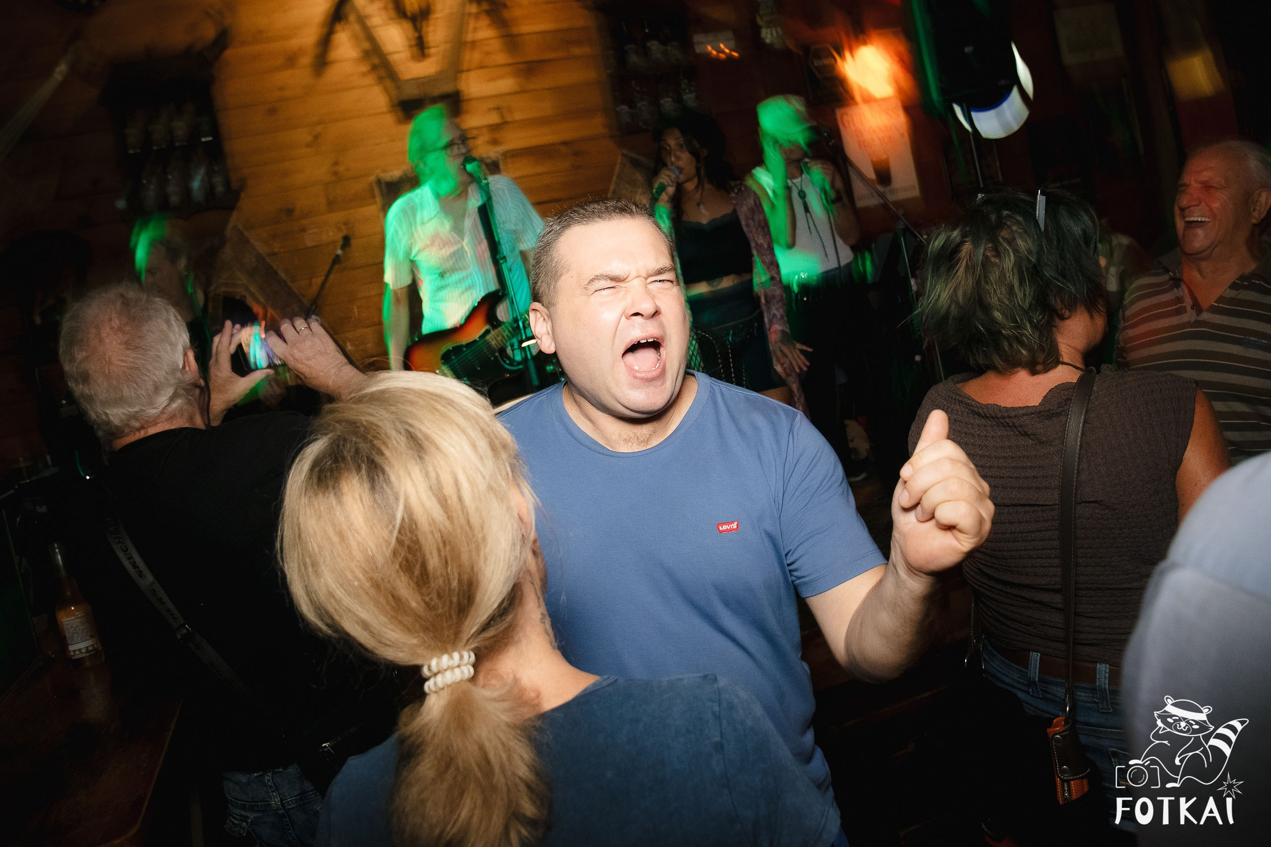 The Comebacks en El Paso Rock Bar Torrevieja: Reportaje fotográfico 11.10.25 | FOTKAI