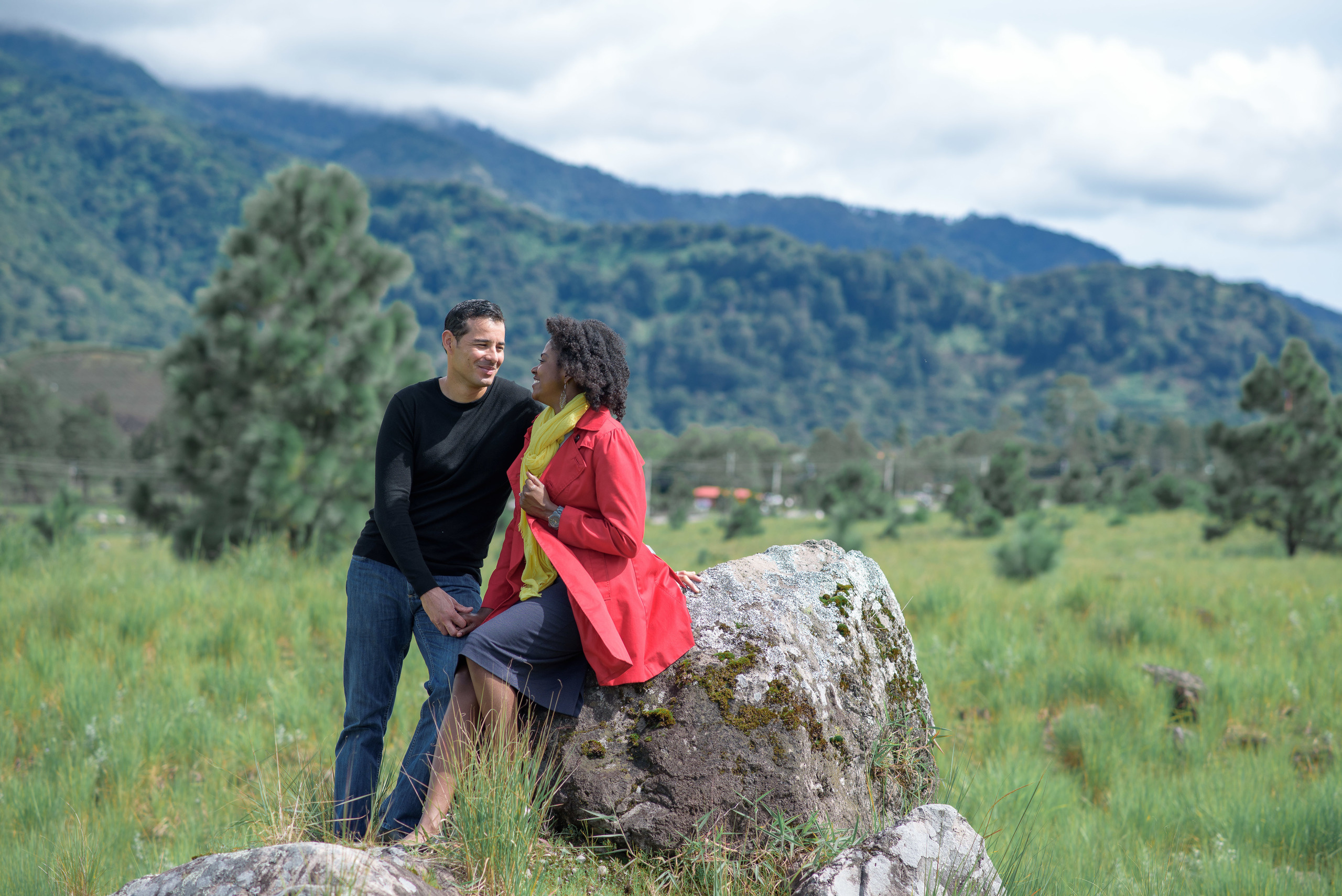 Love story en las faldas de volcán Barú. Fotógrafo familiar, retratos. Panamá, Chiriqui. Ruslán Rusakóv
