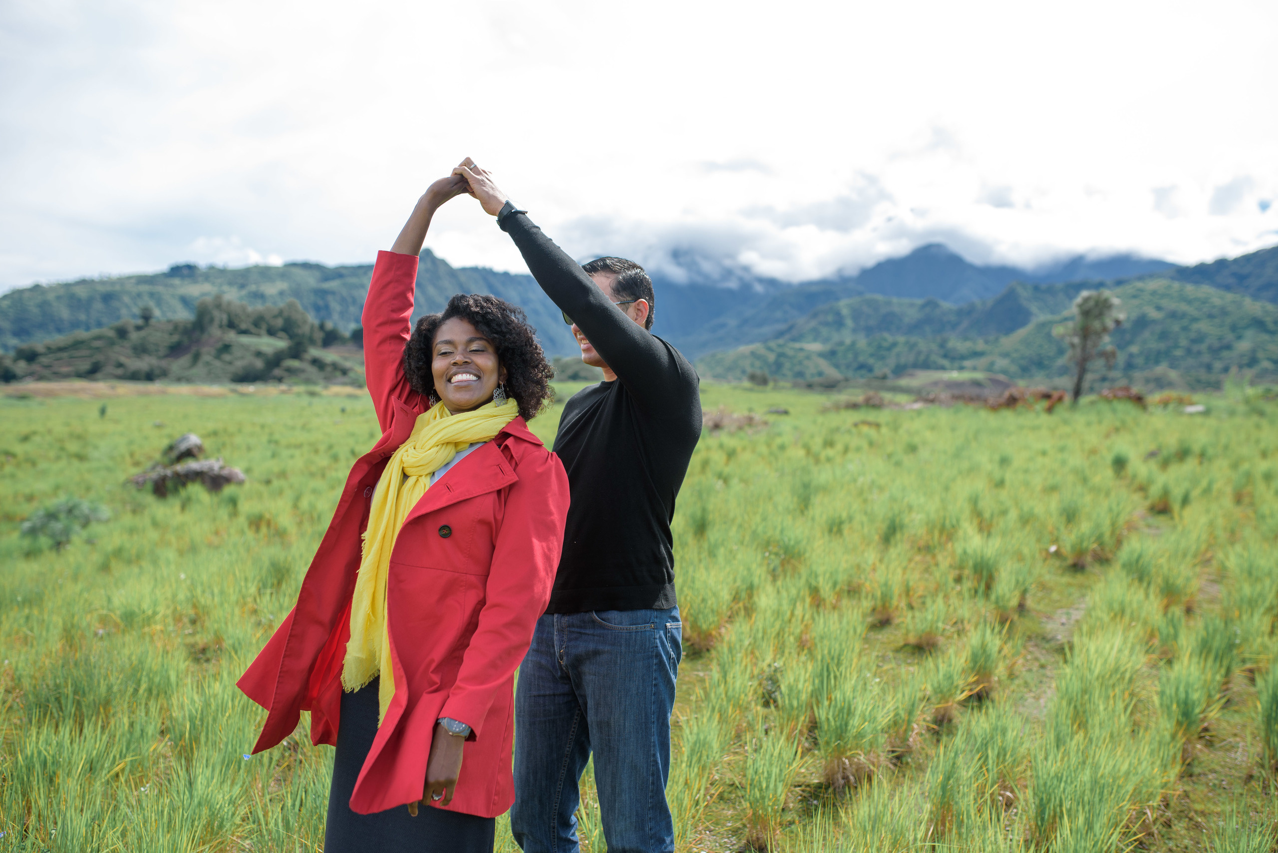 Love story en las faldas de volcán Barú. Fotógrafo familiar, retratos. Panamá, Chiriqui. Ruslán Rusakóv