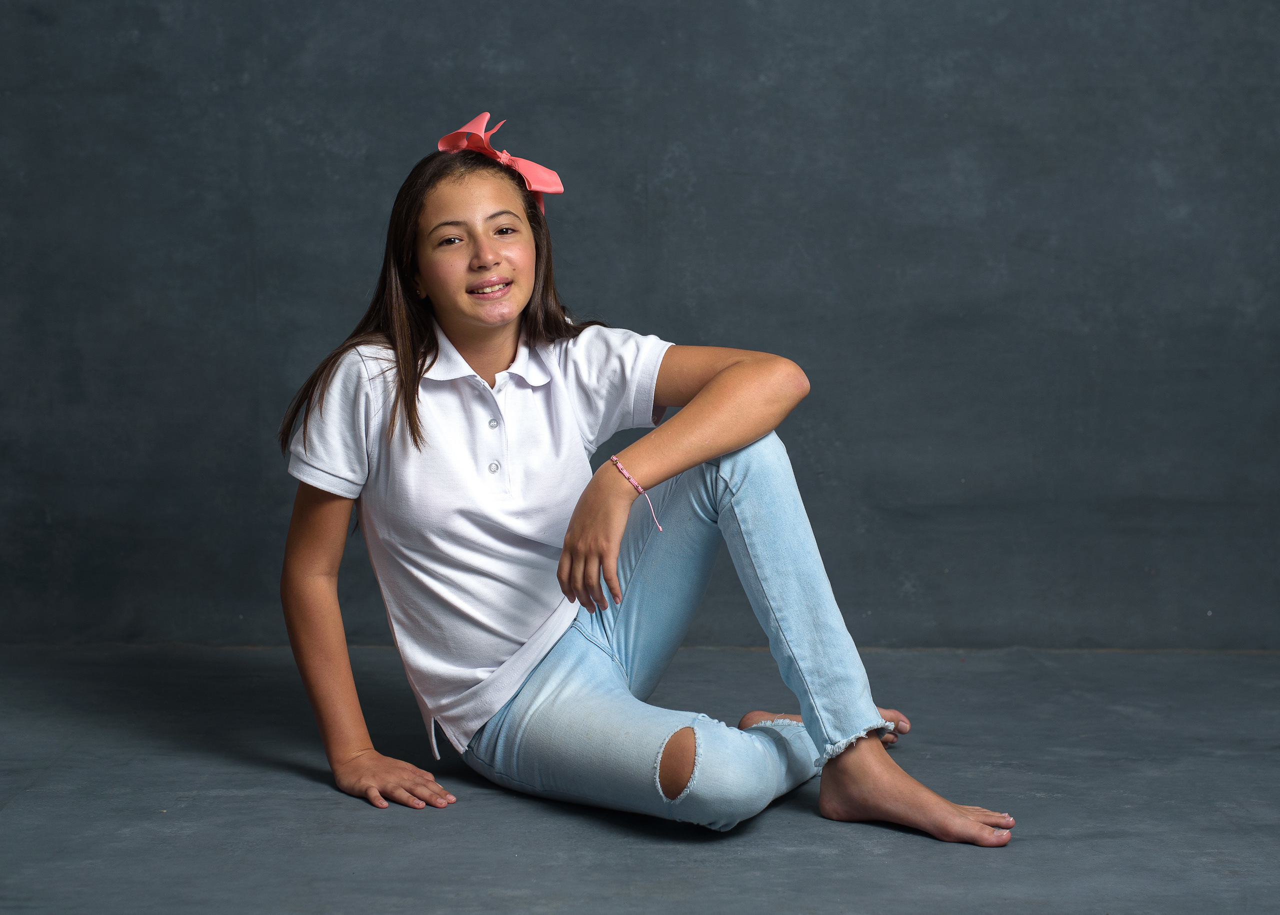 Tres niñas estudio. Fotógrafo familiar, retratos. Panamá, Chiriqui. Ruslán Rusakóv
