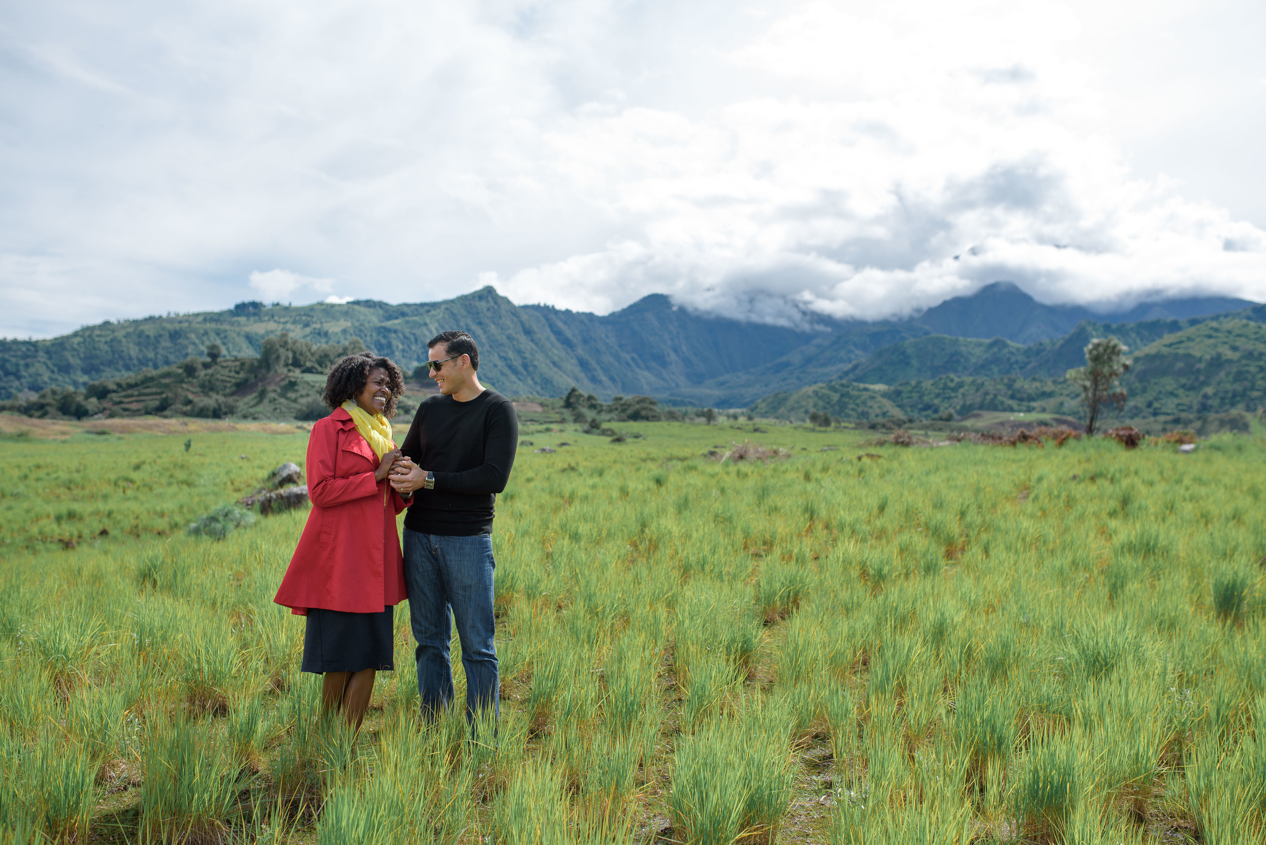 Love story en las faldas de volcán Barú. Fotógrafo familiar, retratos. Panamá, Chiriqui. Ruslán Rusakóv