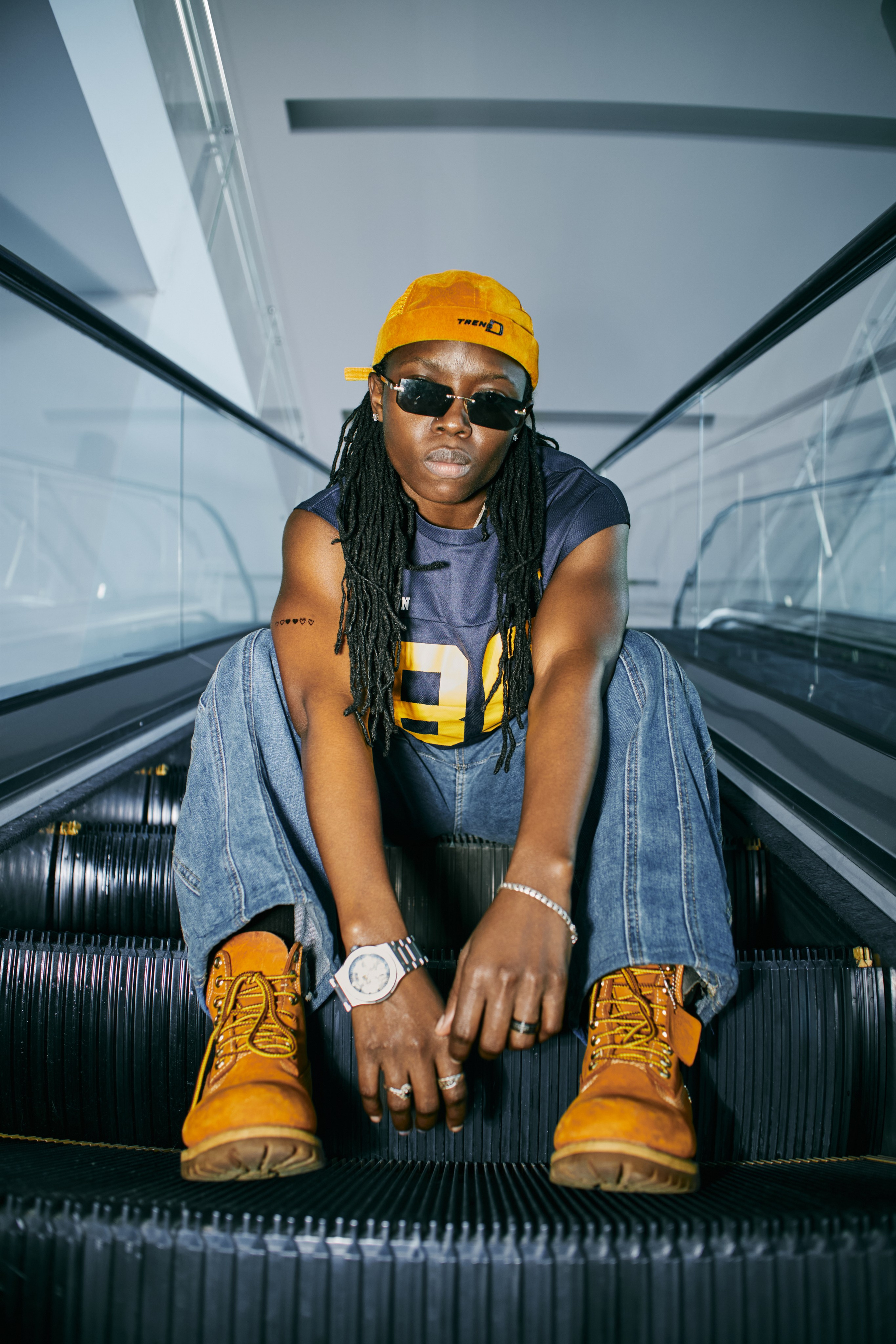 International Style: A street-style photoshoot for a female doctor from Uganda in Tbilisi. Photographer & videographer in Tbilisi, Georgia