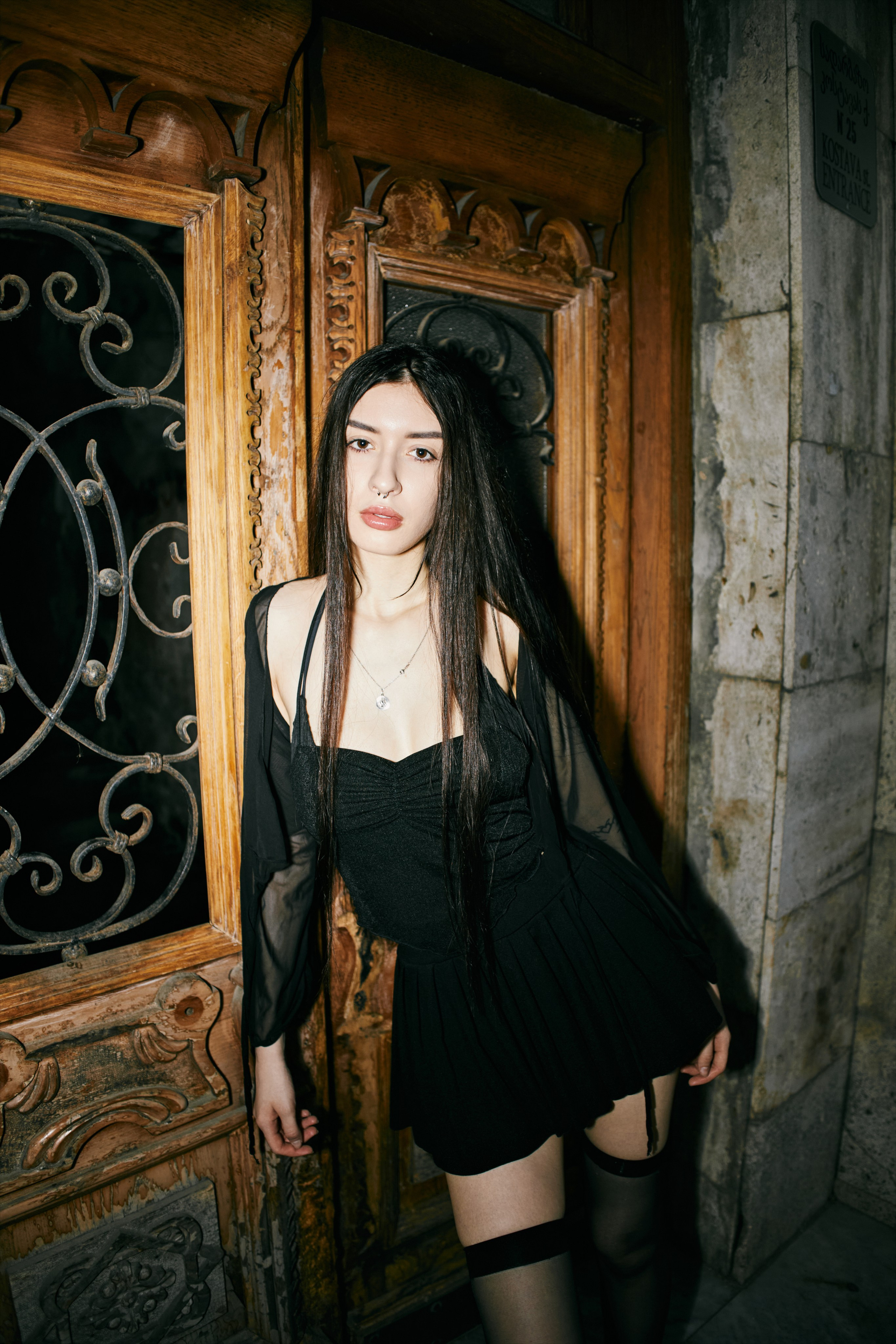 Tbilisi by Night: Atmospheric Portrait Photography with a Flash in the Old Town. Photographer & videographer in Tbilisi, Georgia