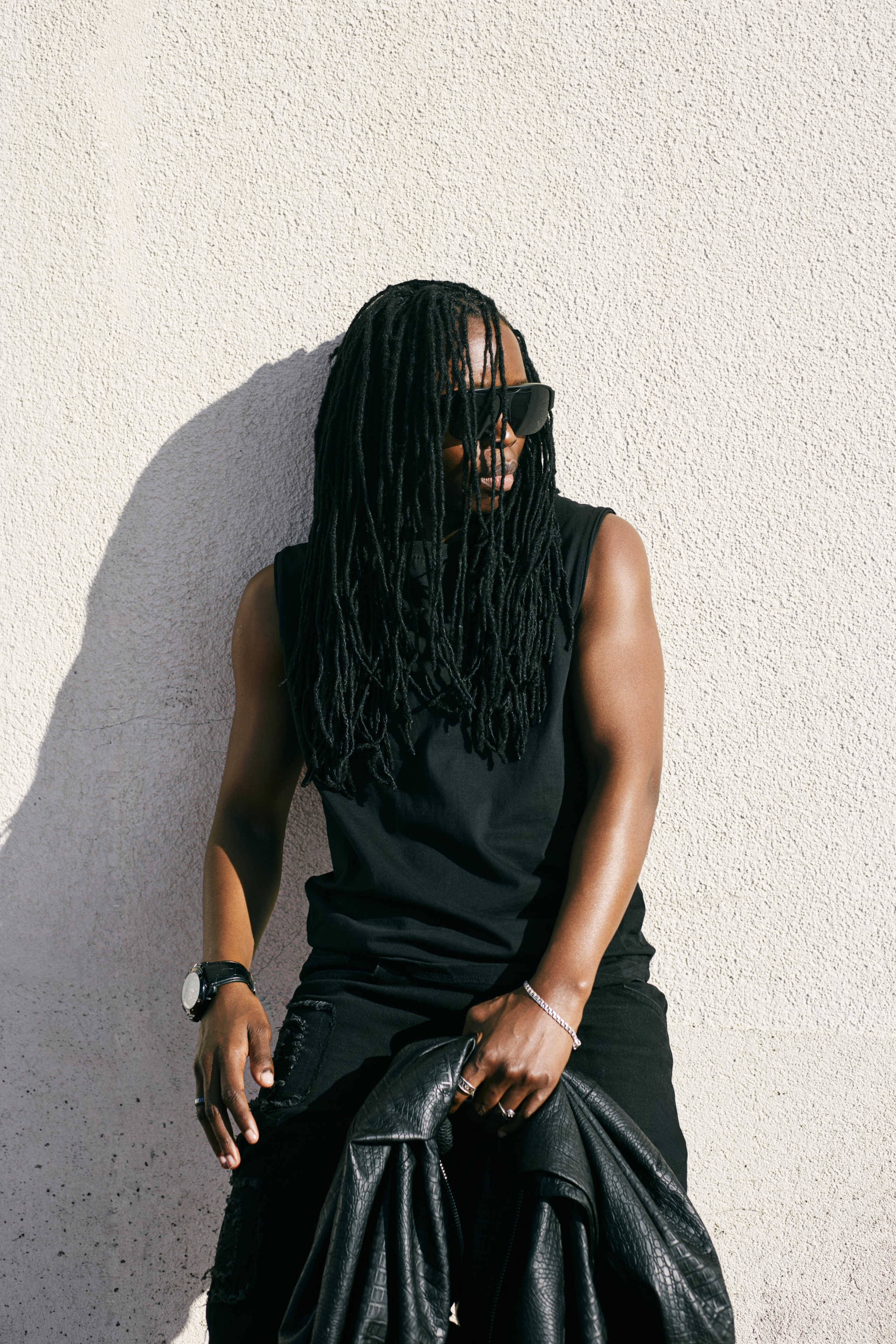 International Style: A street-style photoshoot for a female doctor from Uganda in Tbilisi. Photographer & videographer in Tbilisi, Georgia