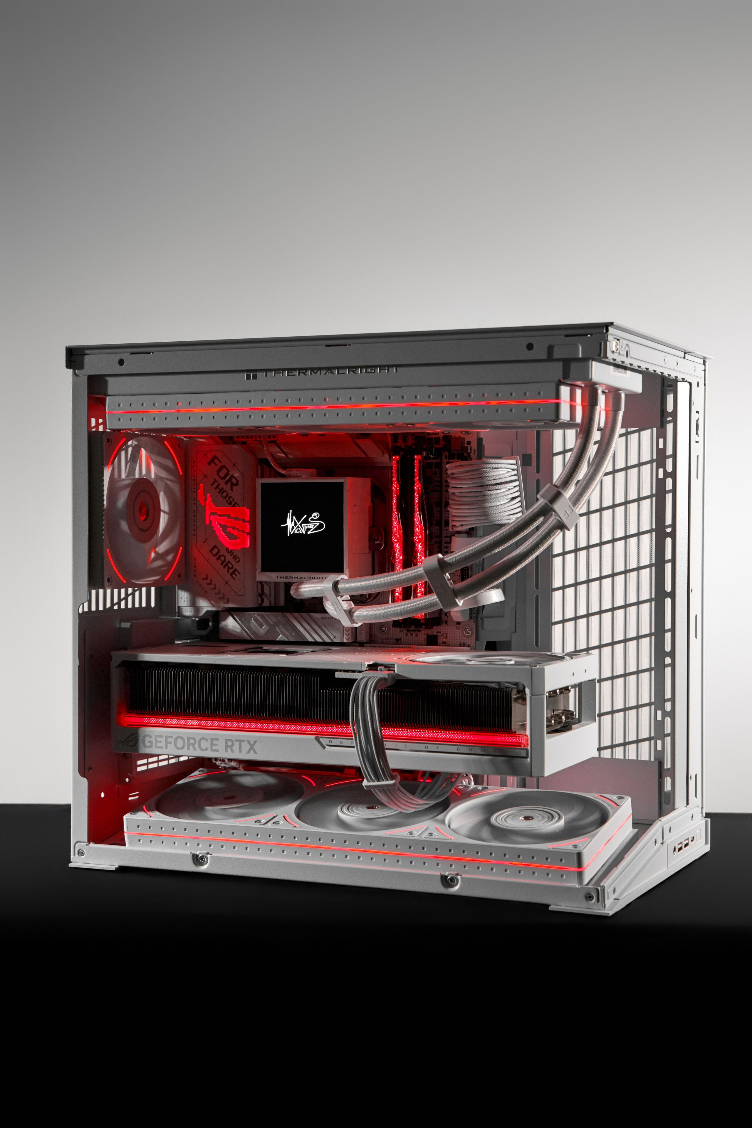 Product Photography in Tbilisi: A Custom PC Case on a Studio Green Screen. Photographer & videographer in Tbilisi, Georgia