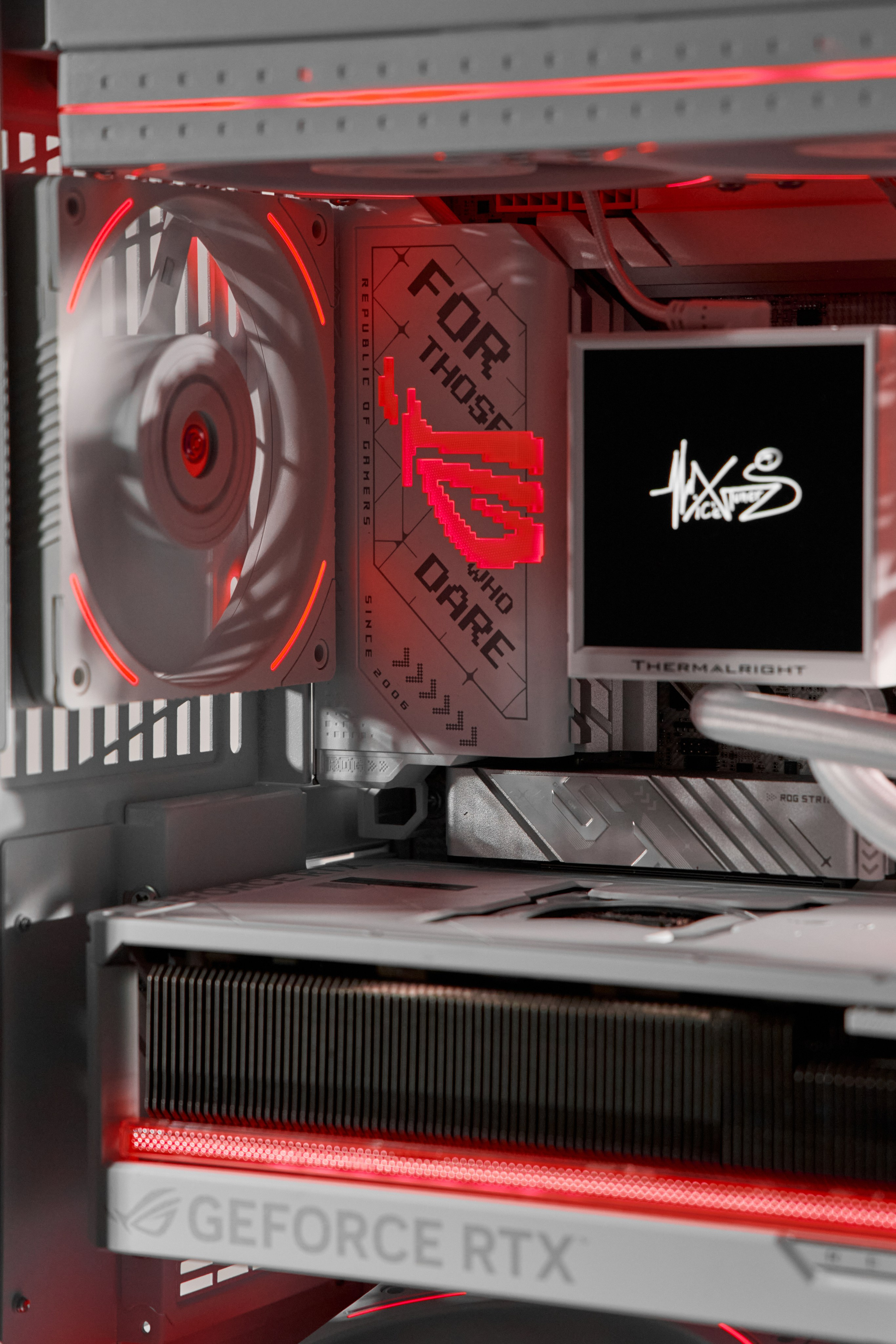 Product Photography in Tbilisi: A Custom PC Case on a Studio Green Screen. Photographer & videographer in Tbilisi, Georgia