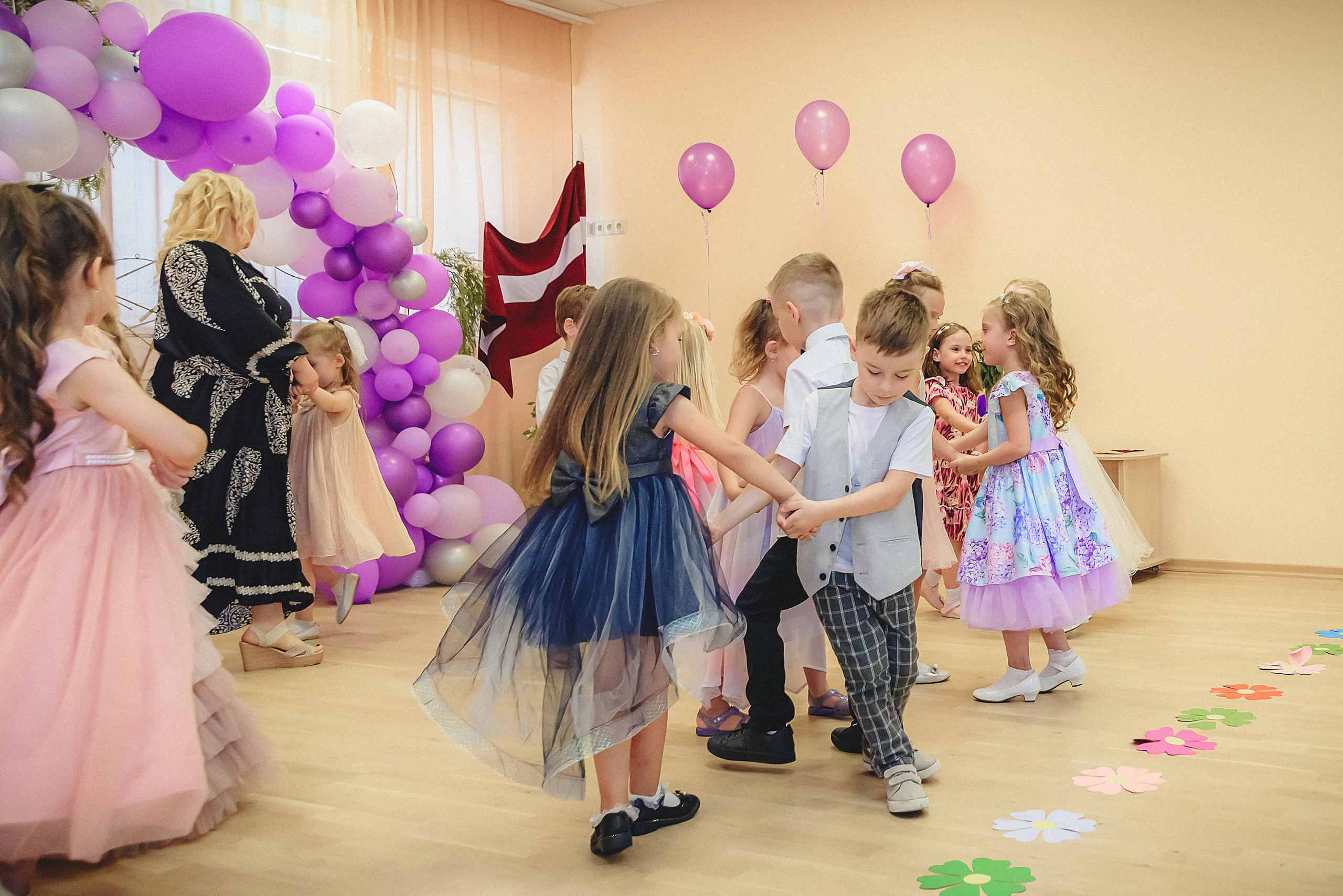 Bērnudārza «Laimiņa» Izlaidums. Photographer in Riga. Family, private and commercial photogrpahy