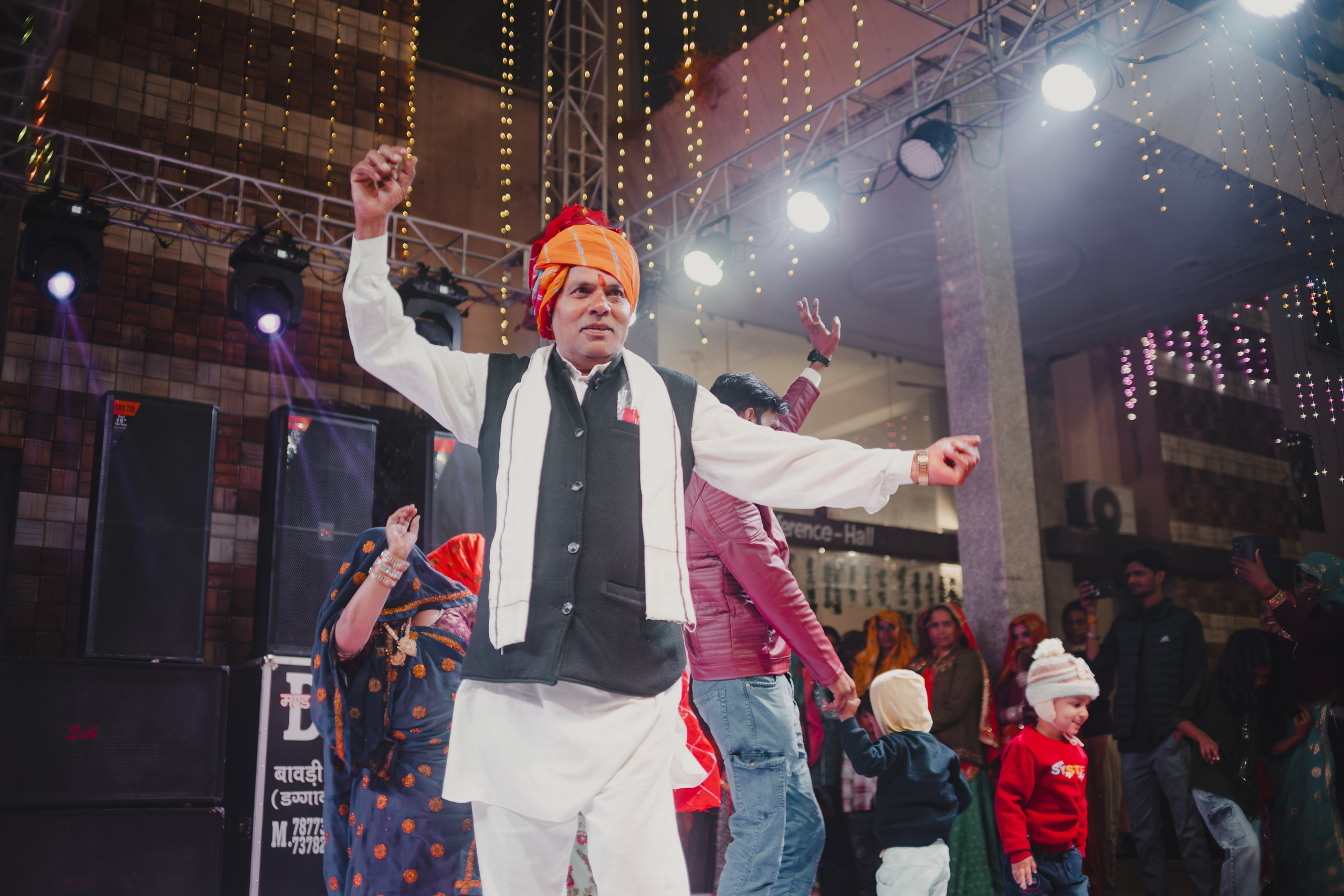 Parul & Sanjay. Wedding and Family photographer in india