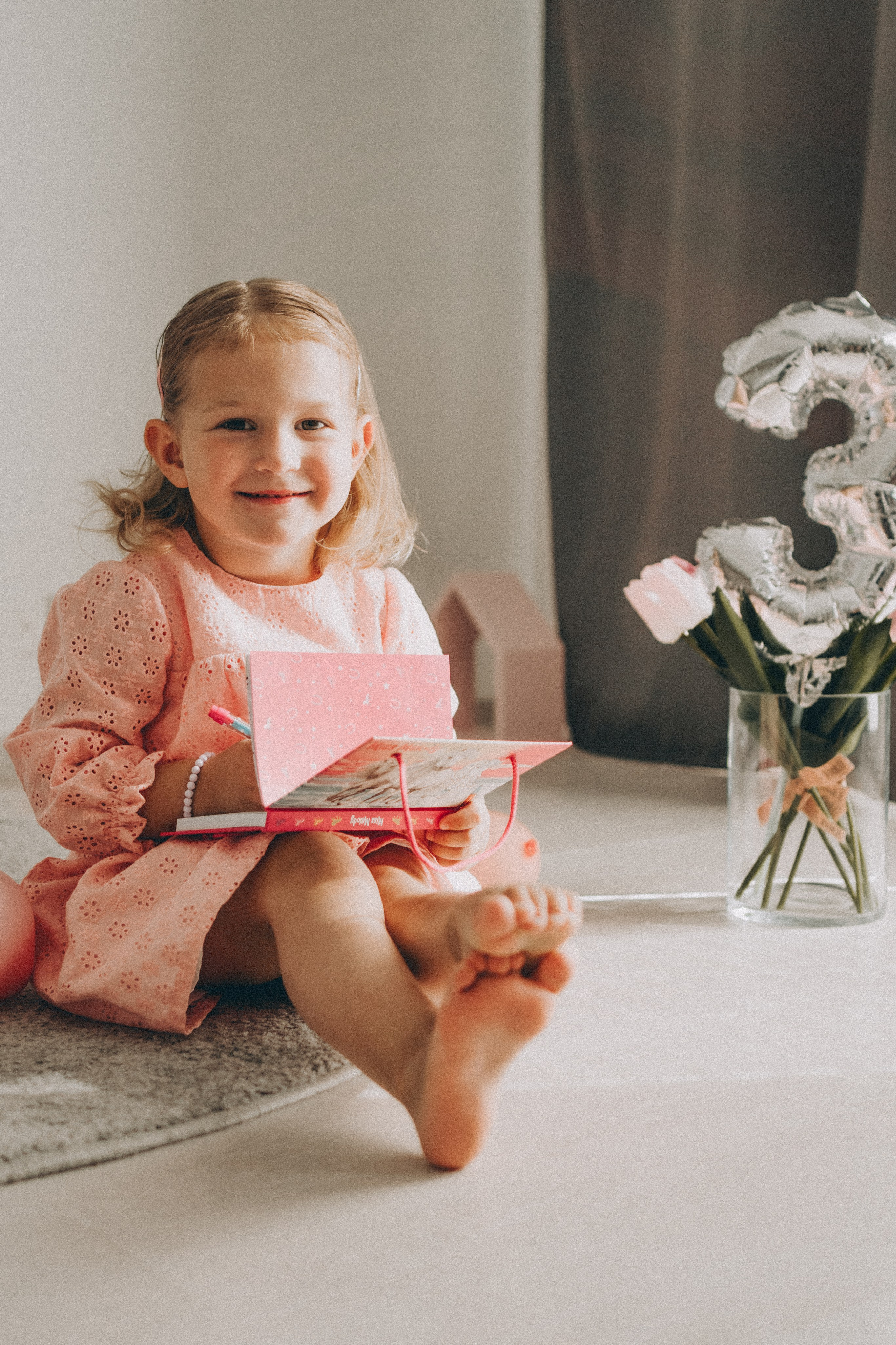 Adri 3rd Bday. Family photographer in Helsinki, Victoria Guadagno