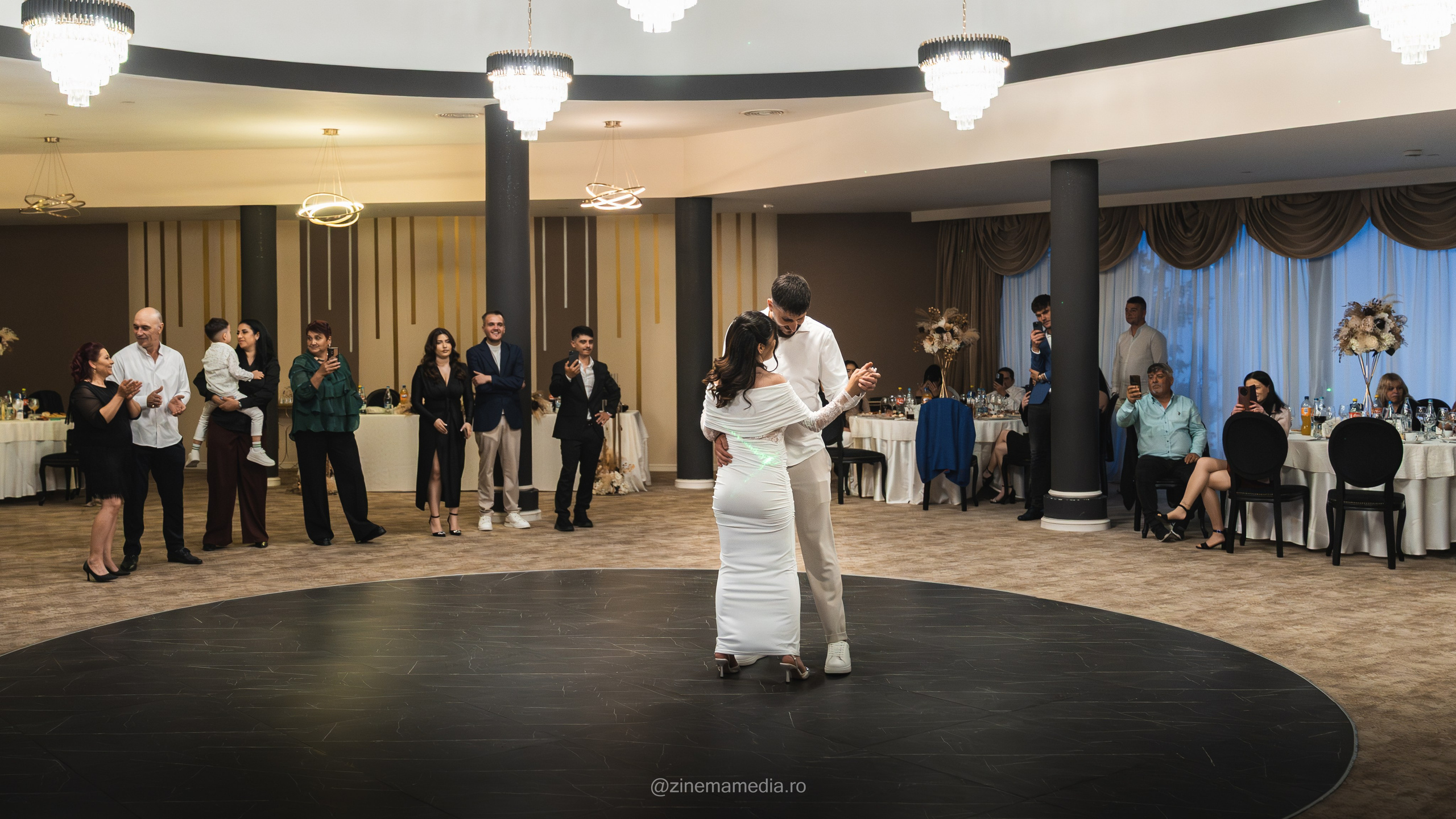 FLAVIA and ANDU — CUNUNIE CIVILA. Z I N E M A