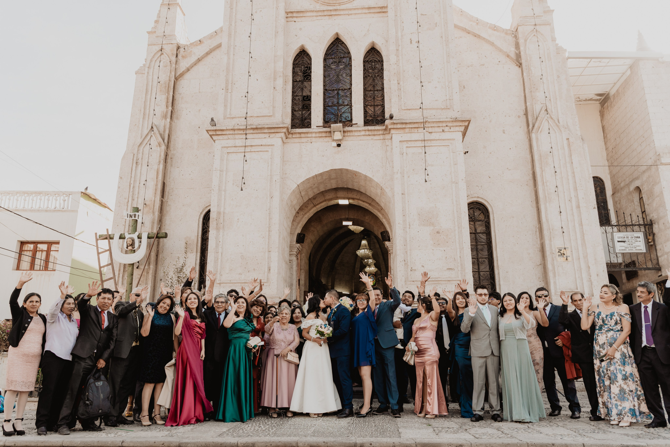 GABRIELA + JORGE | BODA CIVIL RELIGIOSA. Studio KVTA | Fotografía y Video de Bodas en Arequipa