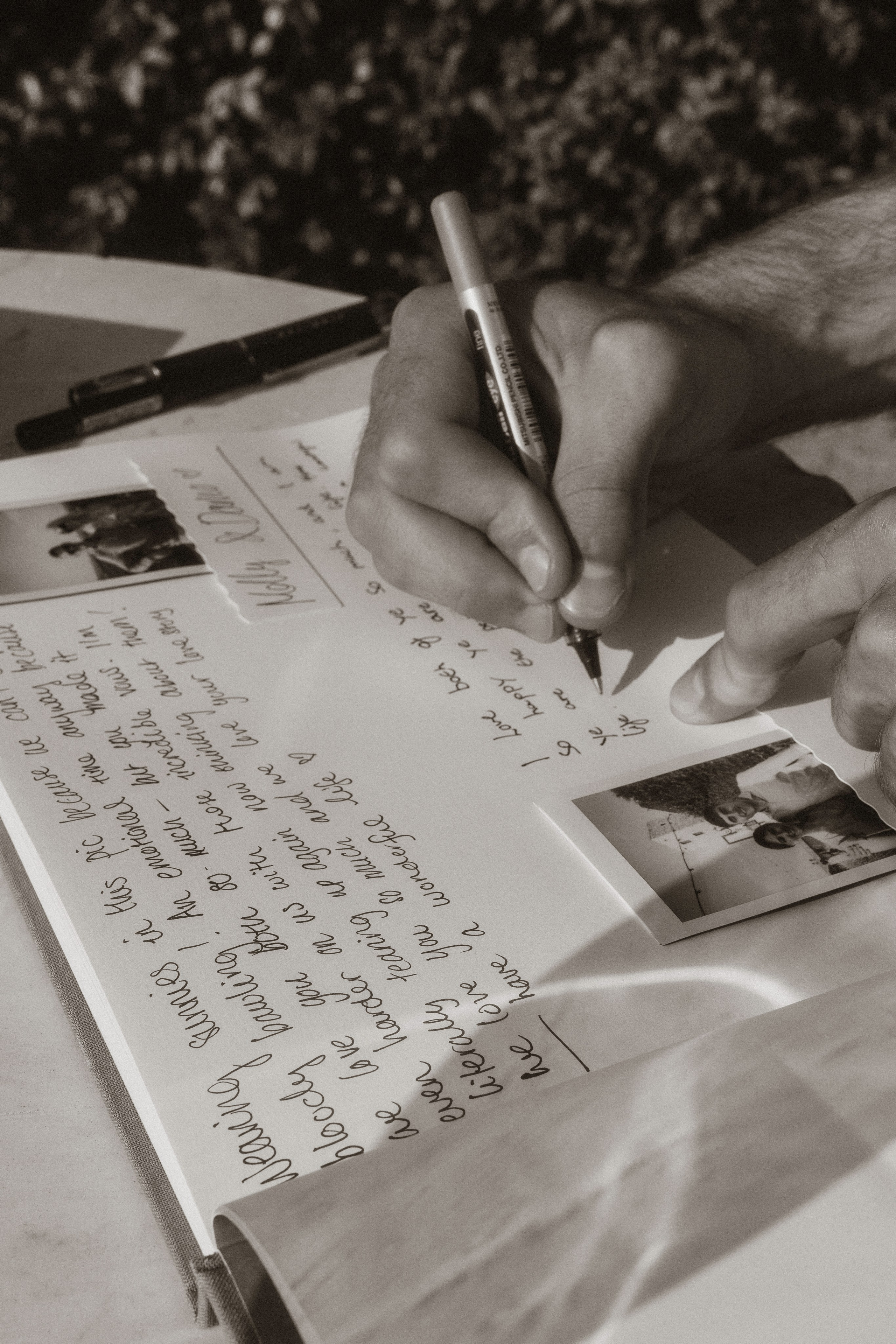 Lauren & Jamie. Hotel Castell d’Emporda. Paola fotógrafo / videografo de bodas en Barcelona