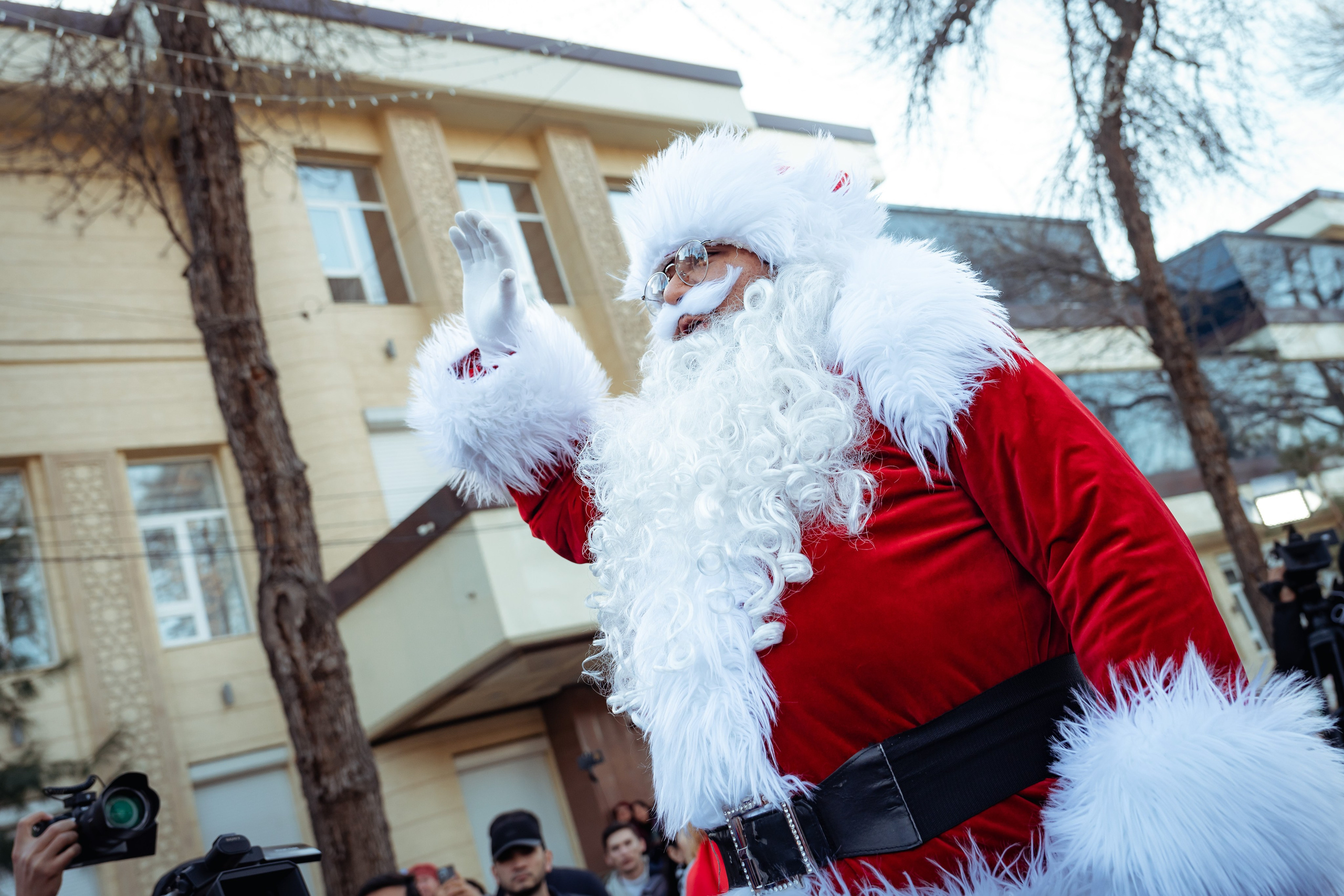 Парад Дедов Морозов. Георгий Намазов | Фотограф в Ташкенте