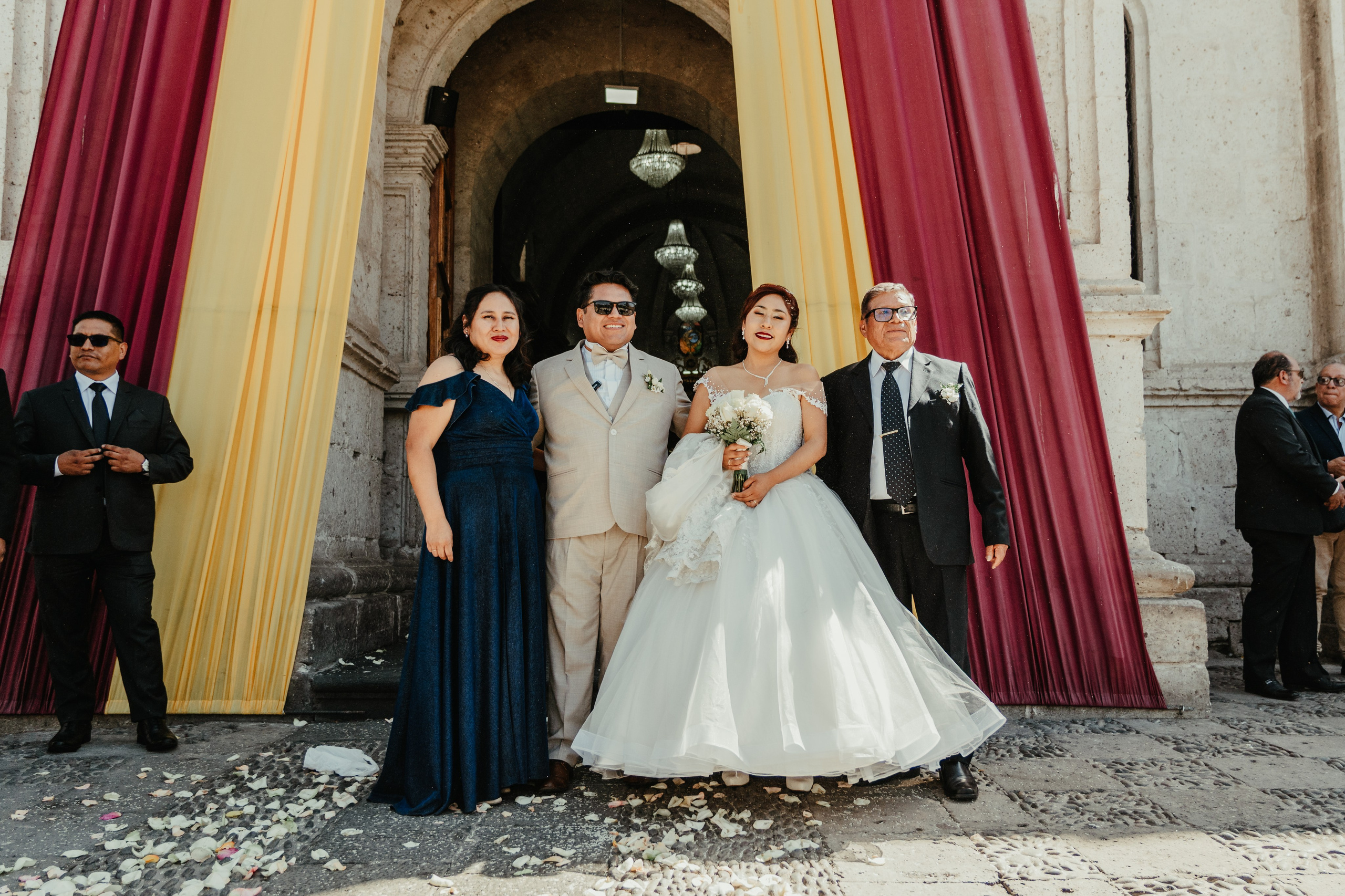 VANESSA + FRANKLIN BODA RELIGIOSA. Studio KVTA | Fotografía y Video de Bodas en Arequipa