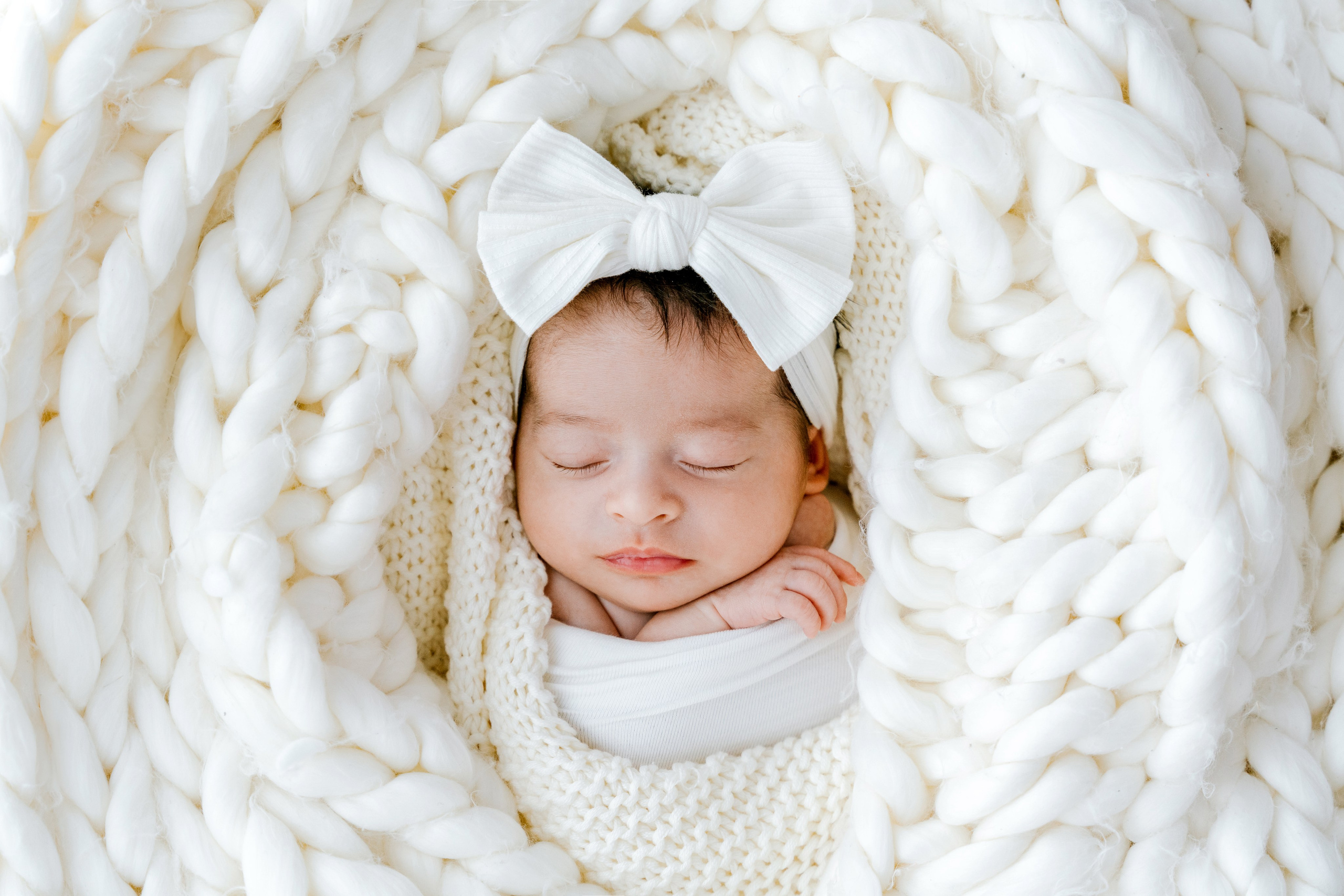 Newborn 2025. Svitlana Miahka fotografa a Genova