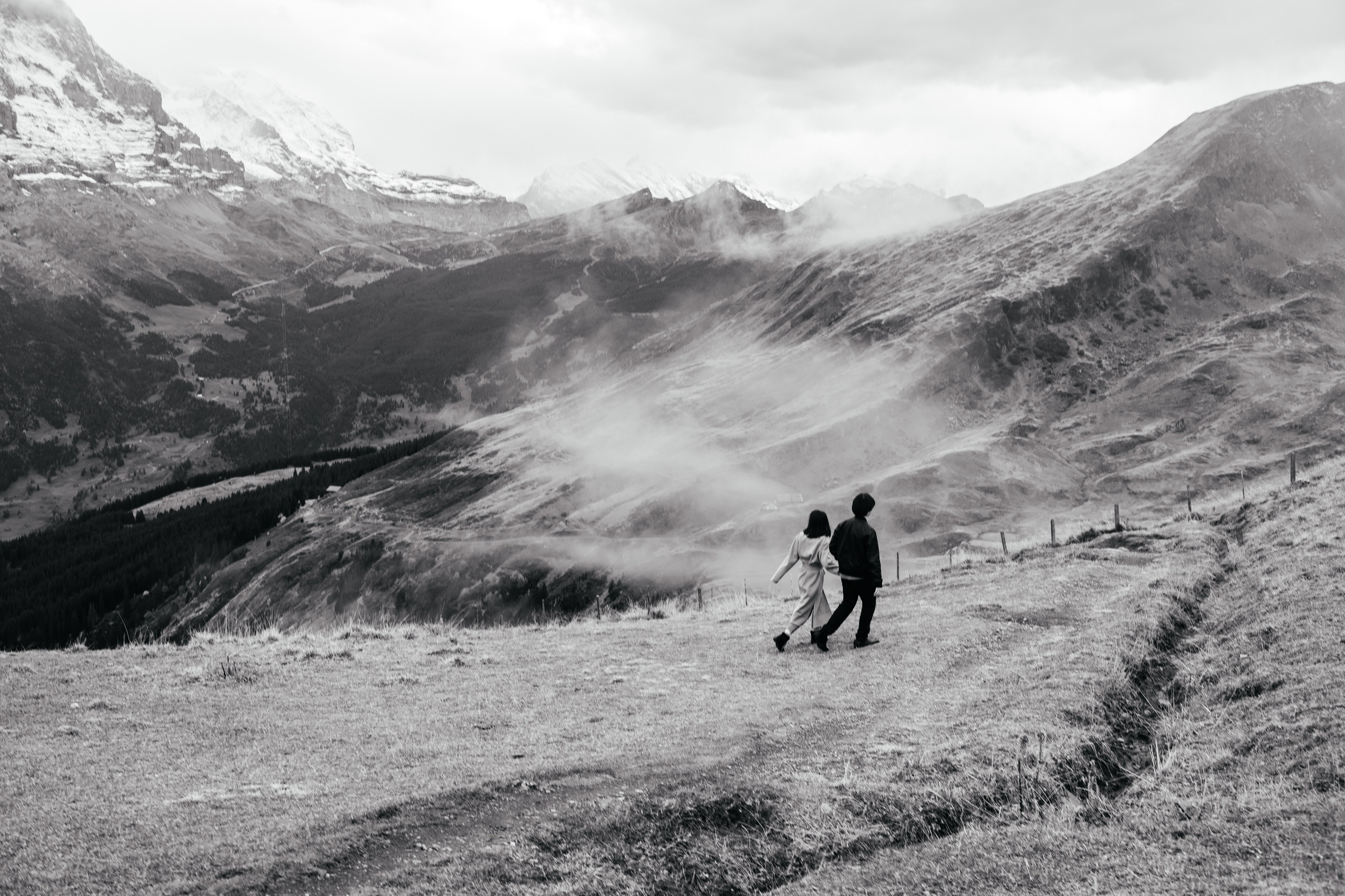 Kaiwen & Xiaoming Grindelwald, Switzerland. I am Elena Altendorfer. Wedding photographer in Zurich and Switzerland