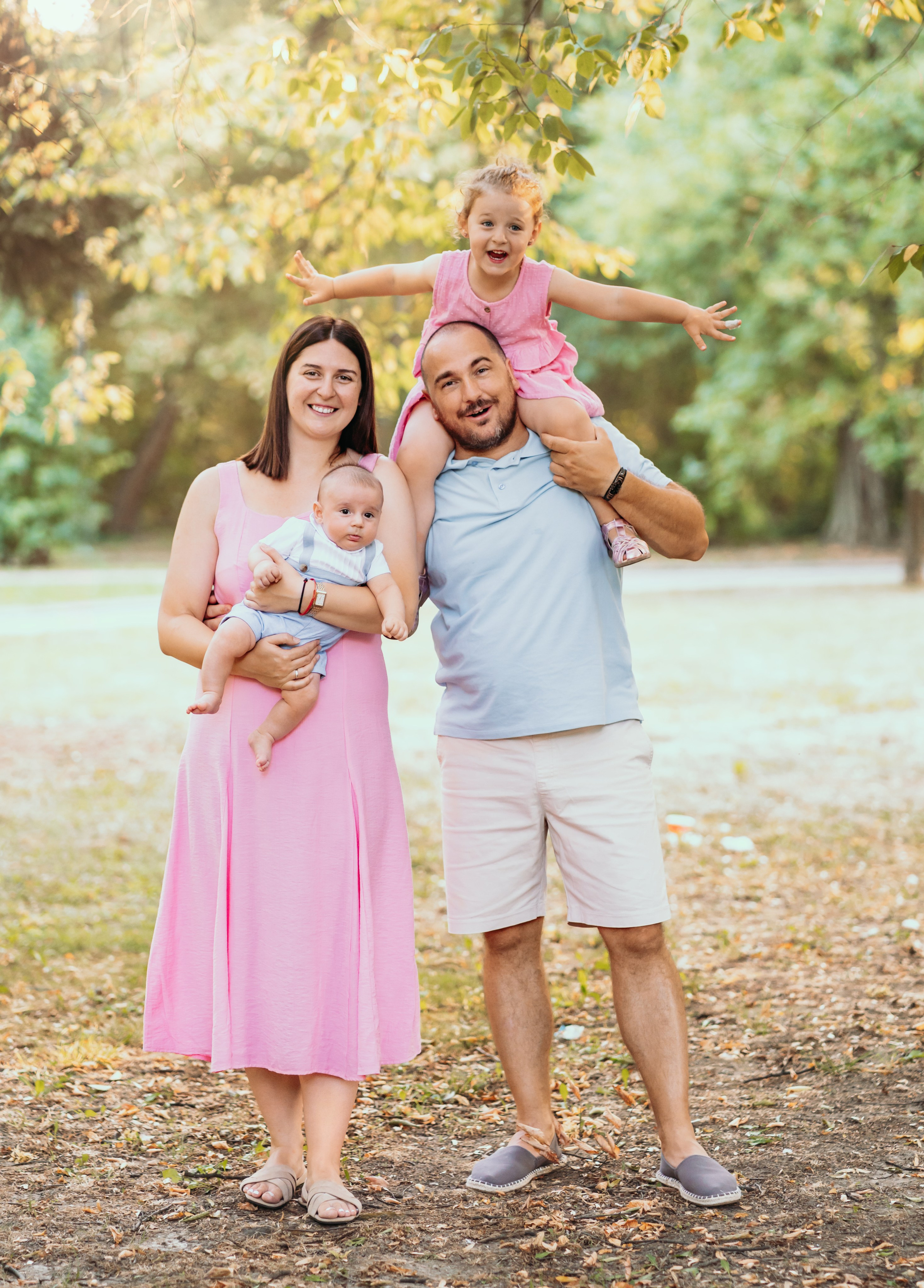 FOTOGRAFISANJE U PRIRODI. DEČIJI FOTOGRAF BEOGRAD|NOVOGODISNJE FOTOGRAFISANJE|CAKE SMASH