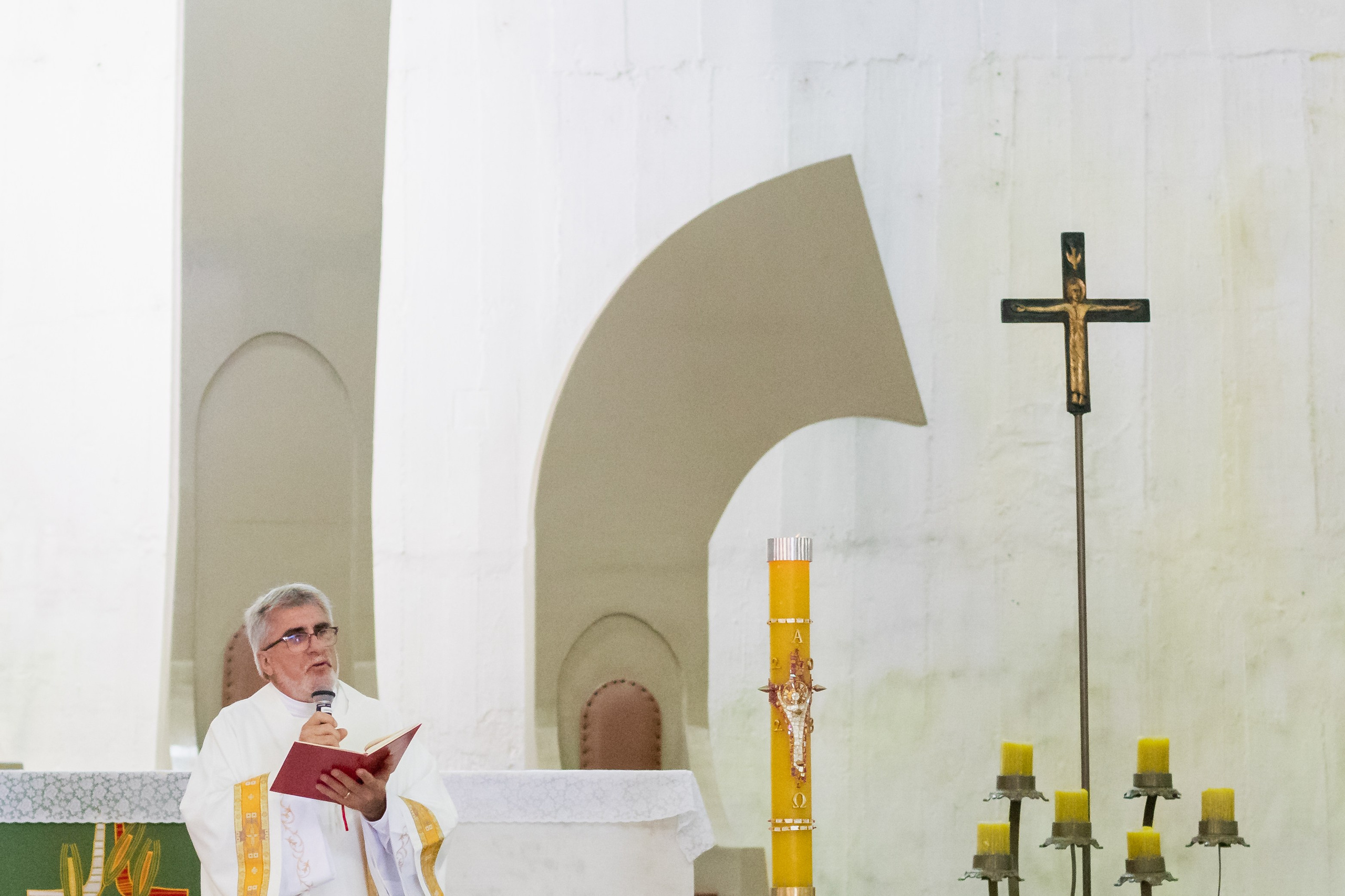 Theo — Batizado. Principal