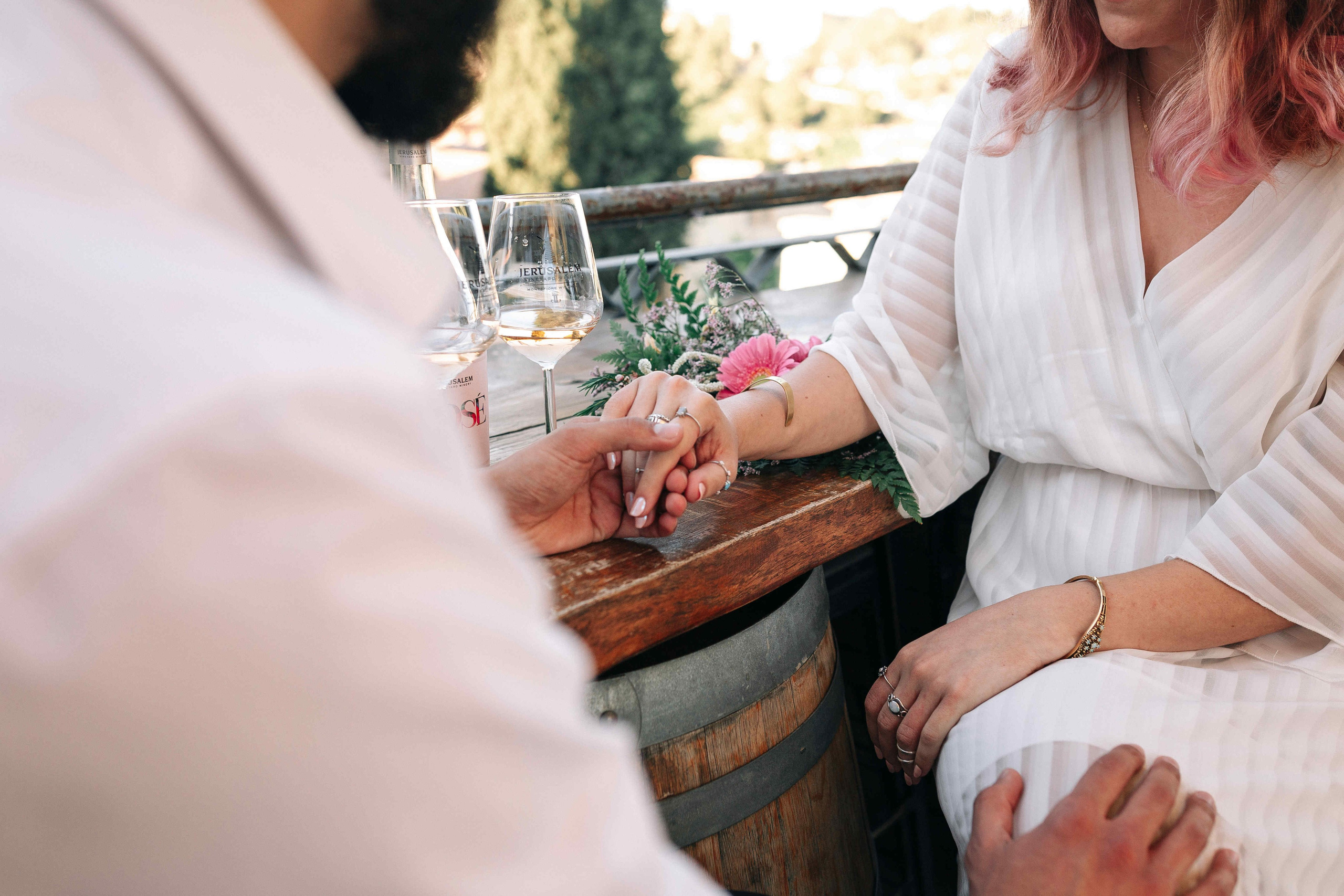 WINE AND LOVERS. PHOTOGRAPHER IN ISRAEL