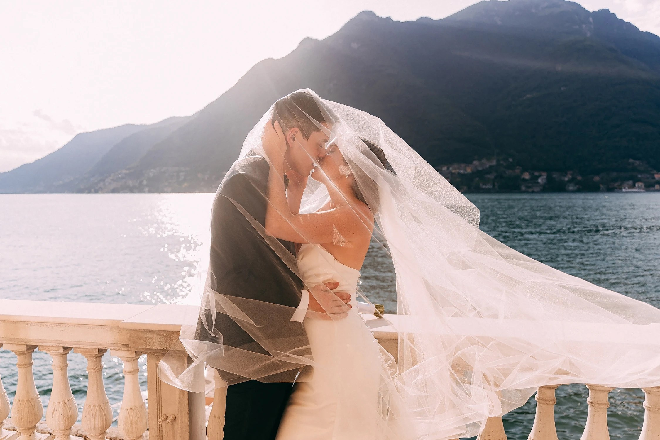 Candid moments. Wedding photographer Como Lake, Italy