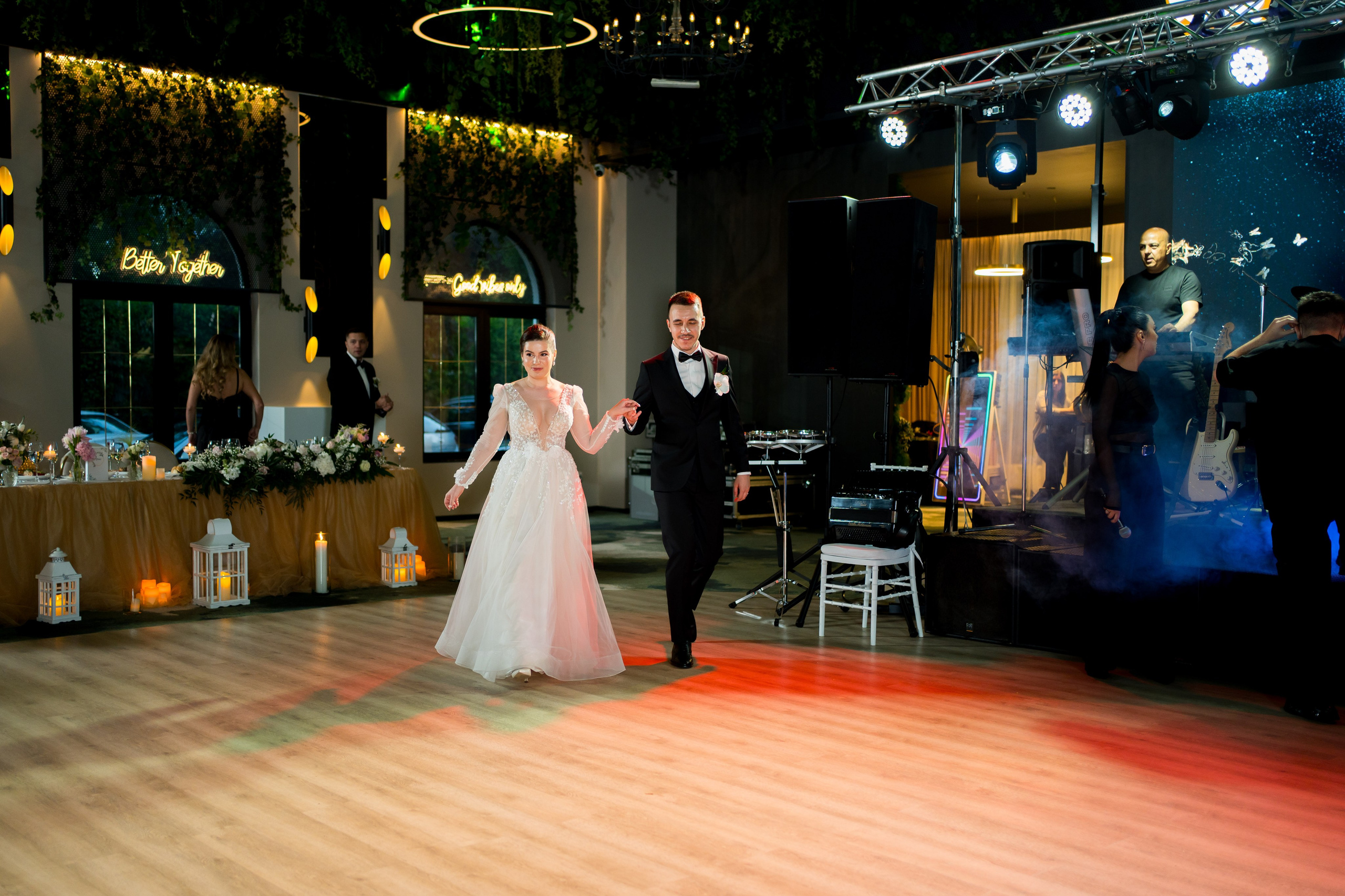 PARTY. Gabriel Florea — Fotograf nuntă București