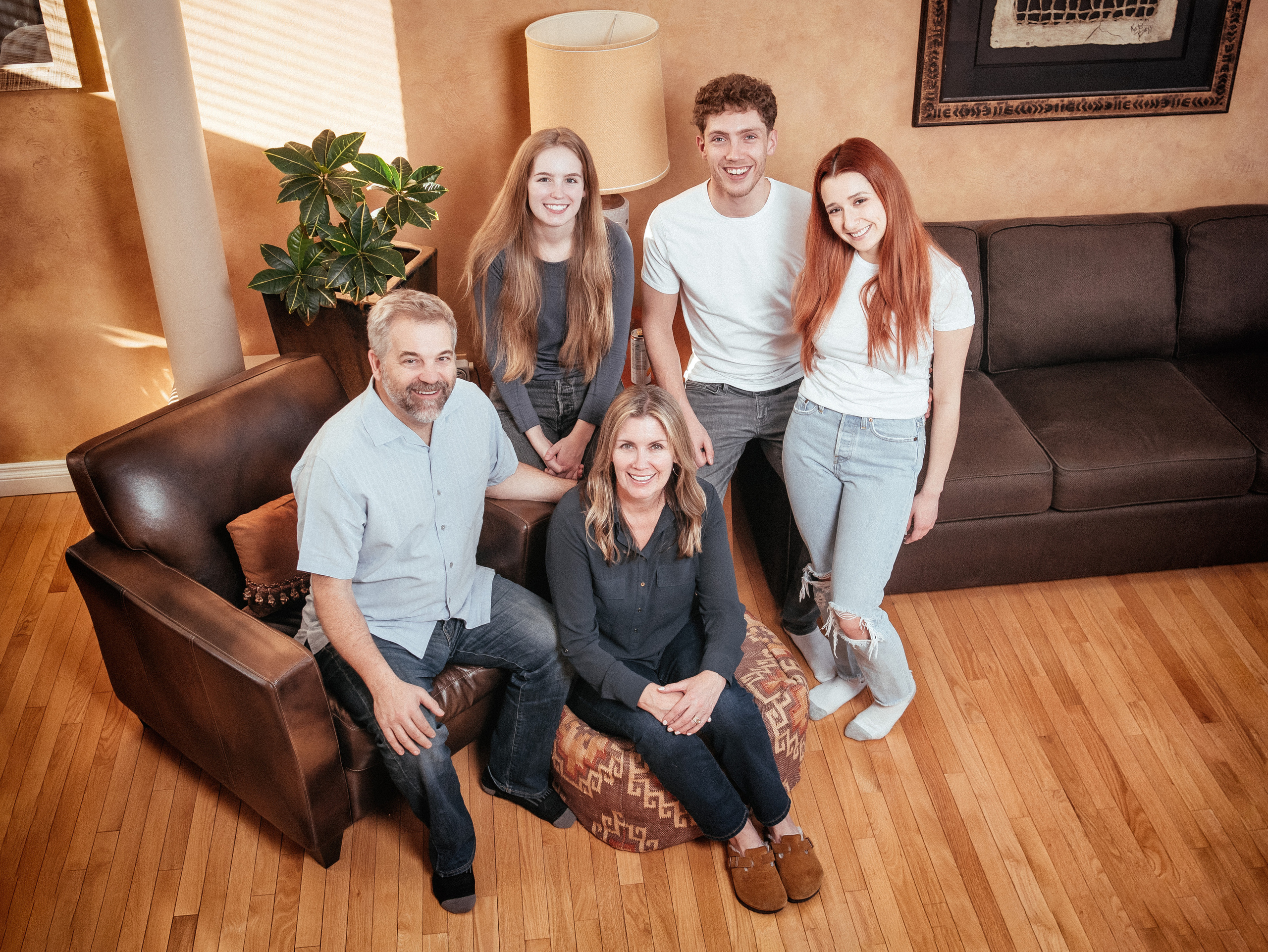 Family photo session 16 people, Dimitri Ilkov photographer. Dimitri Ilkov Photography — Capturing Life’s Moments in Edmonton, Cana