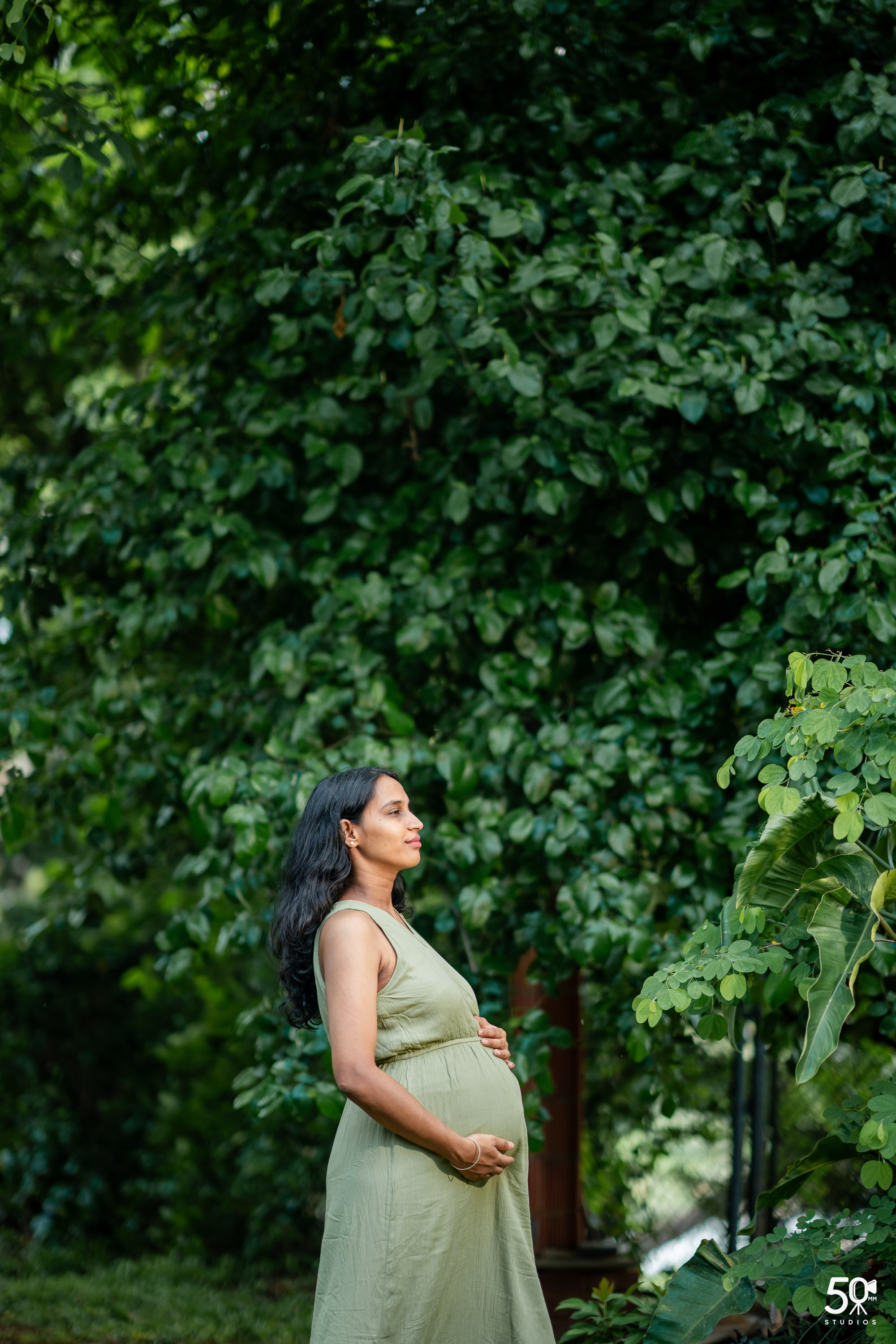 MATERNITY AND BABY SHOOTS. 50mm STUDIOS