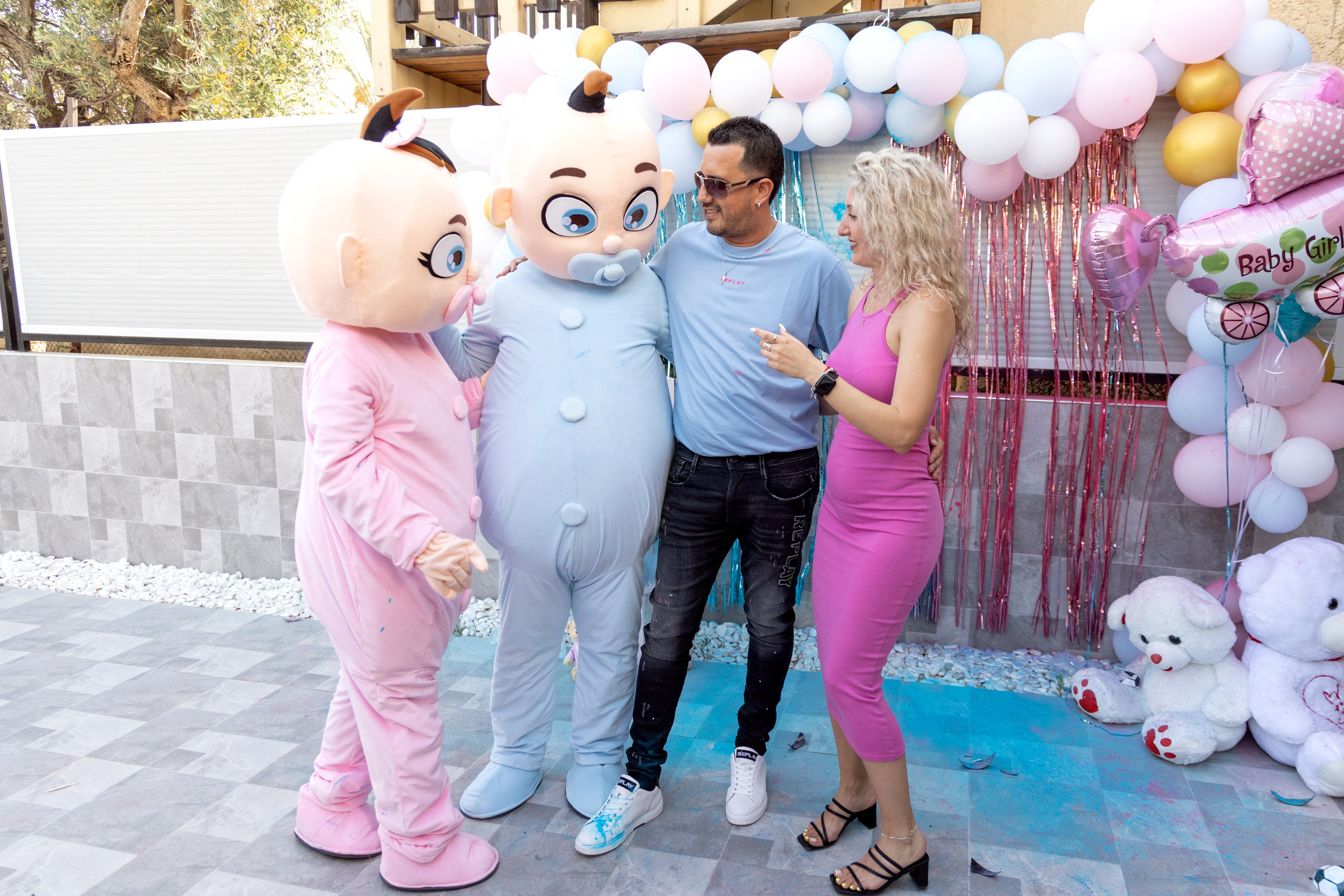 Gender Party for Alina and Michael. Home