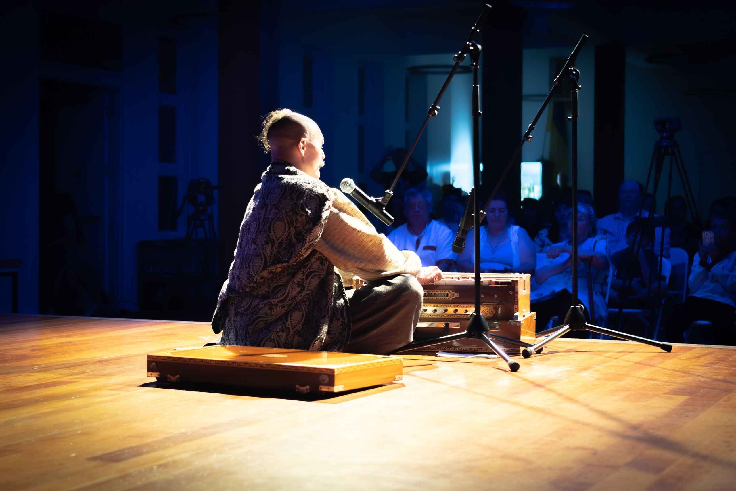 KOZAK SIROMAHA. Reportage concert portrait photography in the San Francisco Bay Area