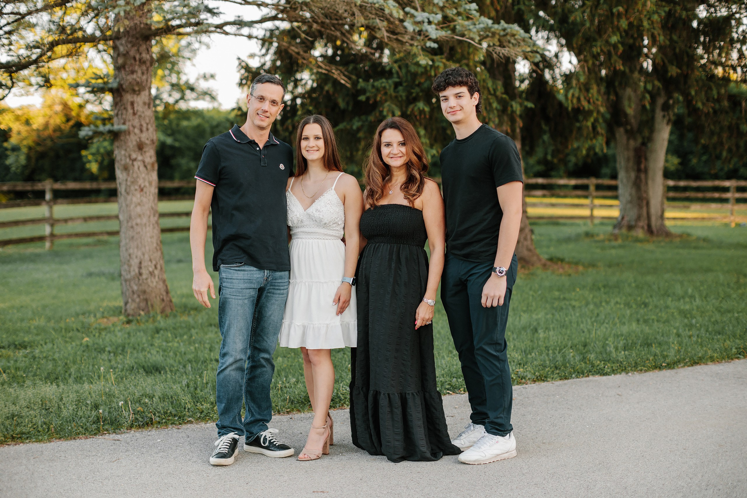 30.05.24 Family Photoshoot. Wedding family event photographer in Chicago Nick Yushevich