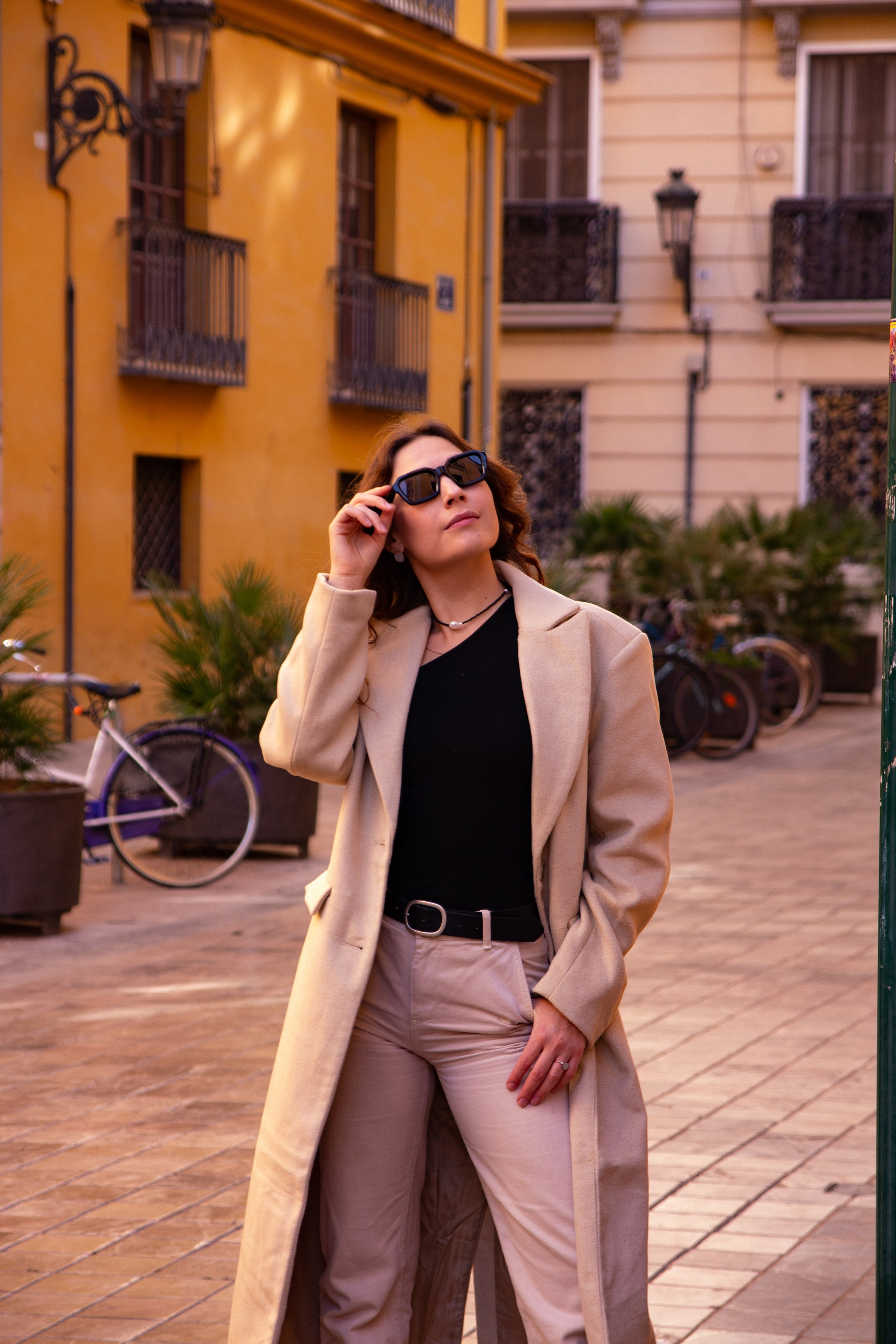 PASEO EN VALENCIA. Fotógrafa Olena Petryk. Realizo sesiones de fotos en Puerto de Sagunto
