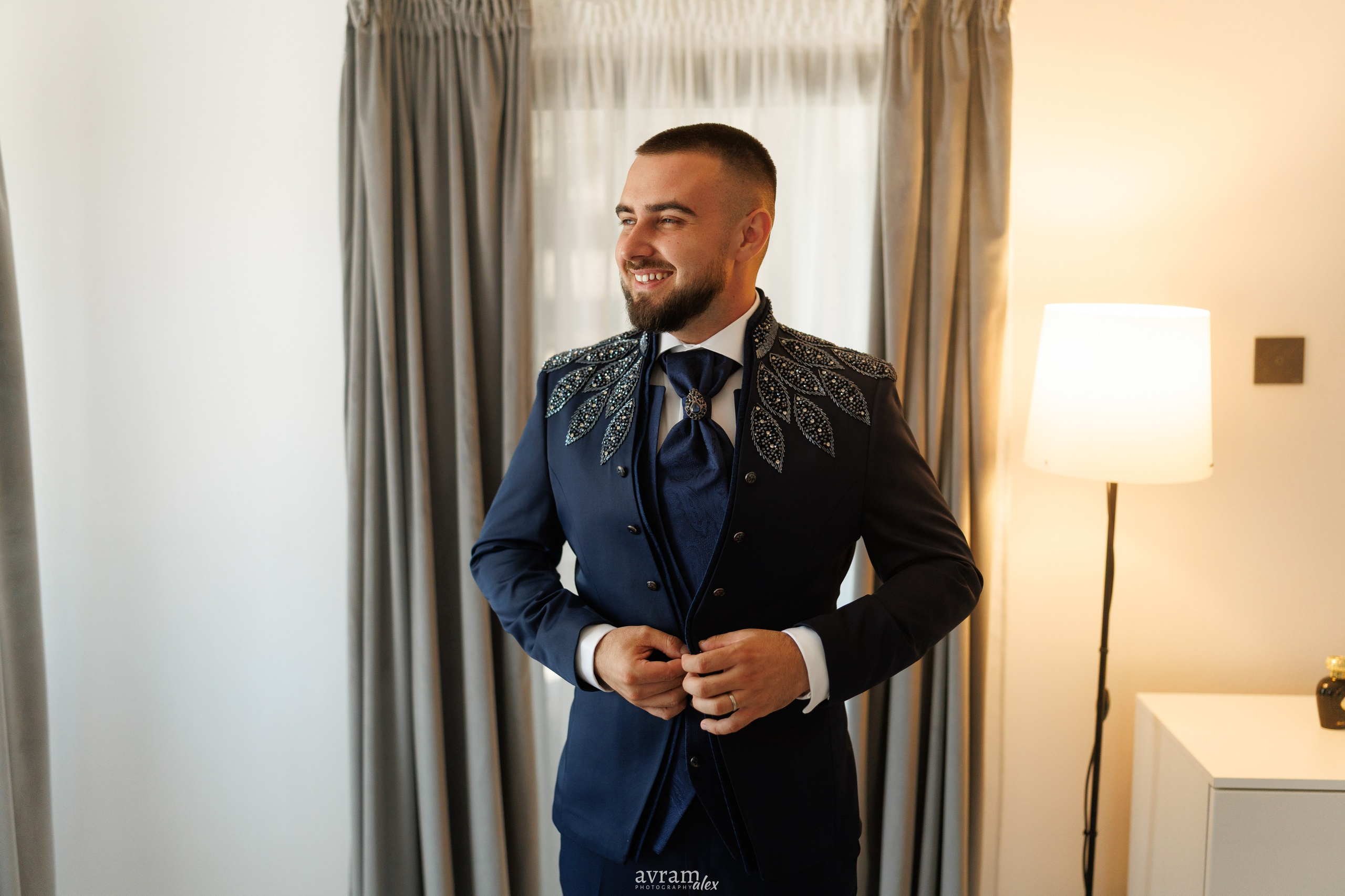 Iuliana + Adrien | Wedding. Alexandru Avram | Photographer