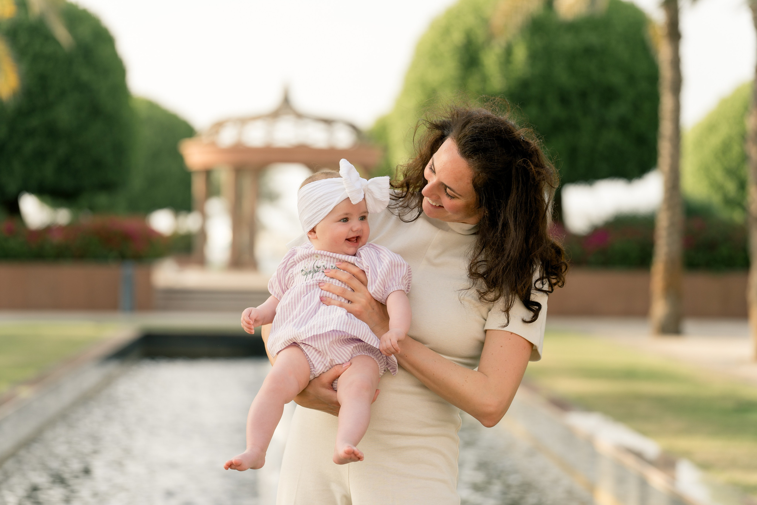 Семейная фотосессия в Отеле. Фотограф в Абу Даби Марина