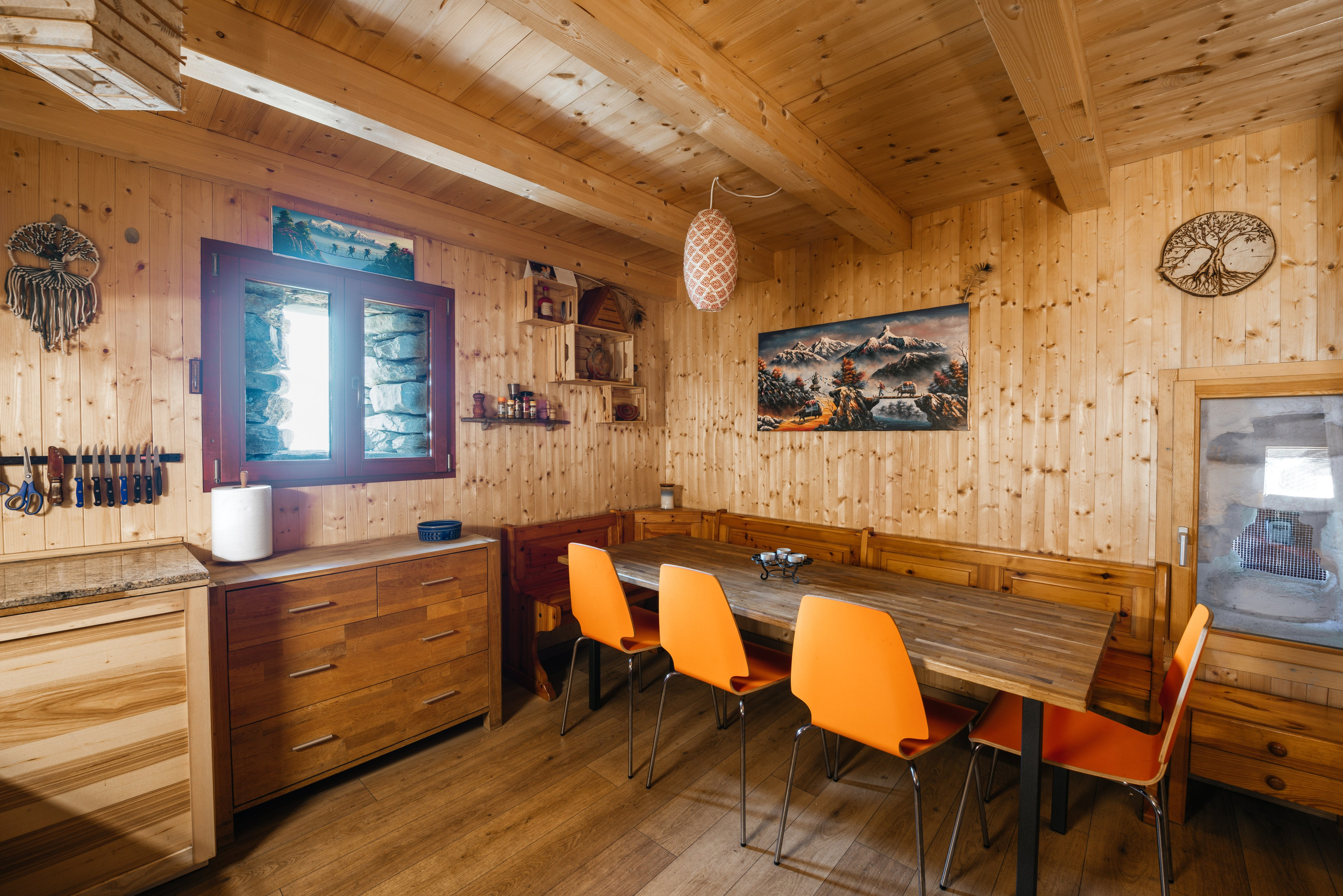 Rustico, VAL RESA, TICINO. Hallo! Ich bin Elena und arbeite als Immobilienfotografin