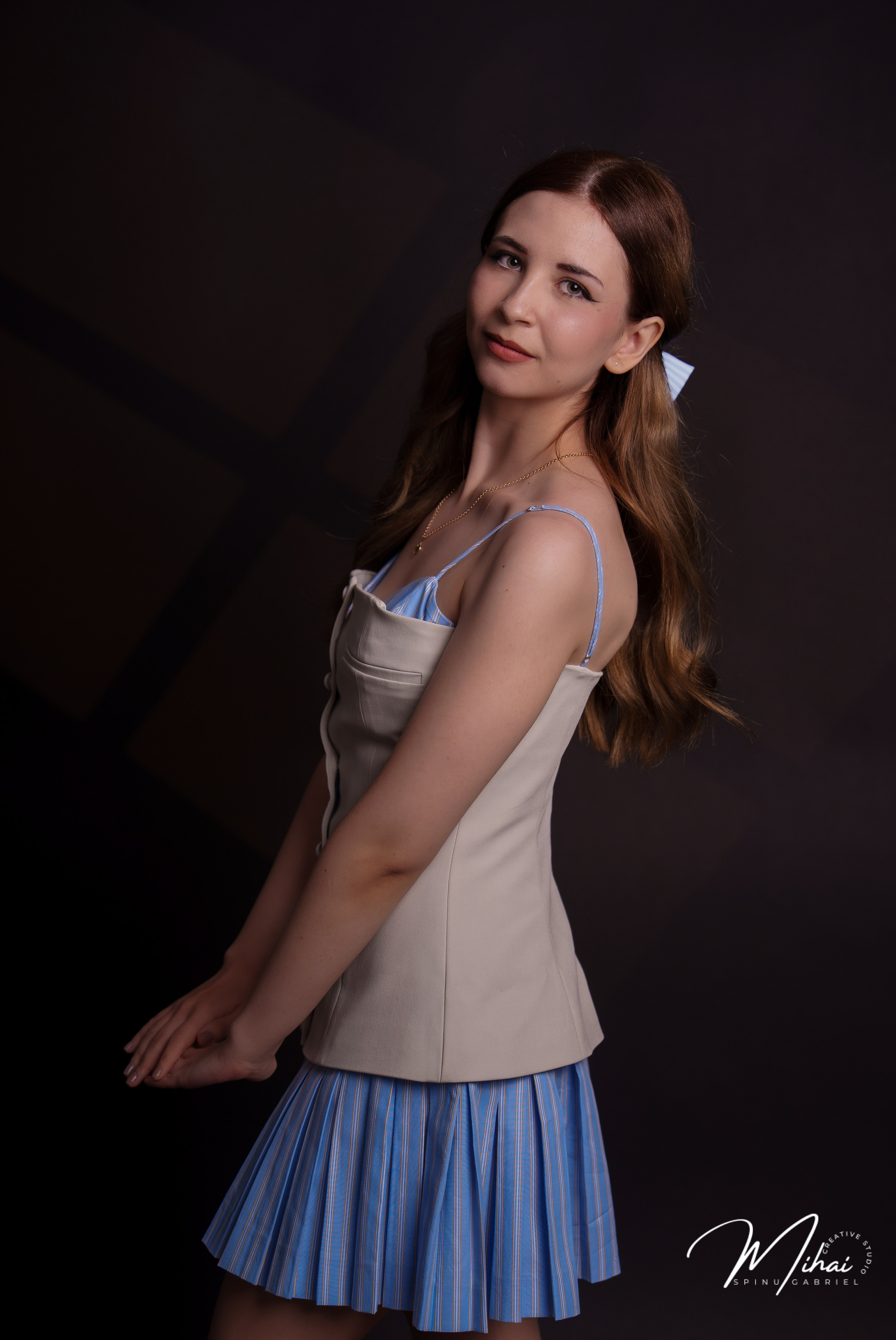 Cristiana. Foto Studio — Fotograf de evenimente, nunti, botezuri, portrete